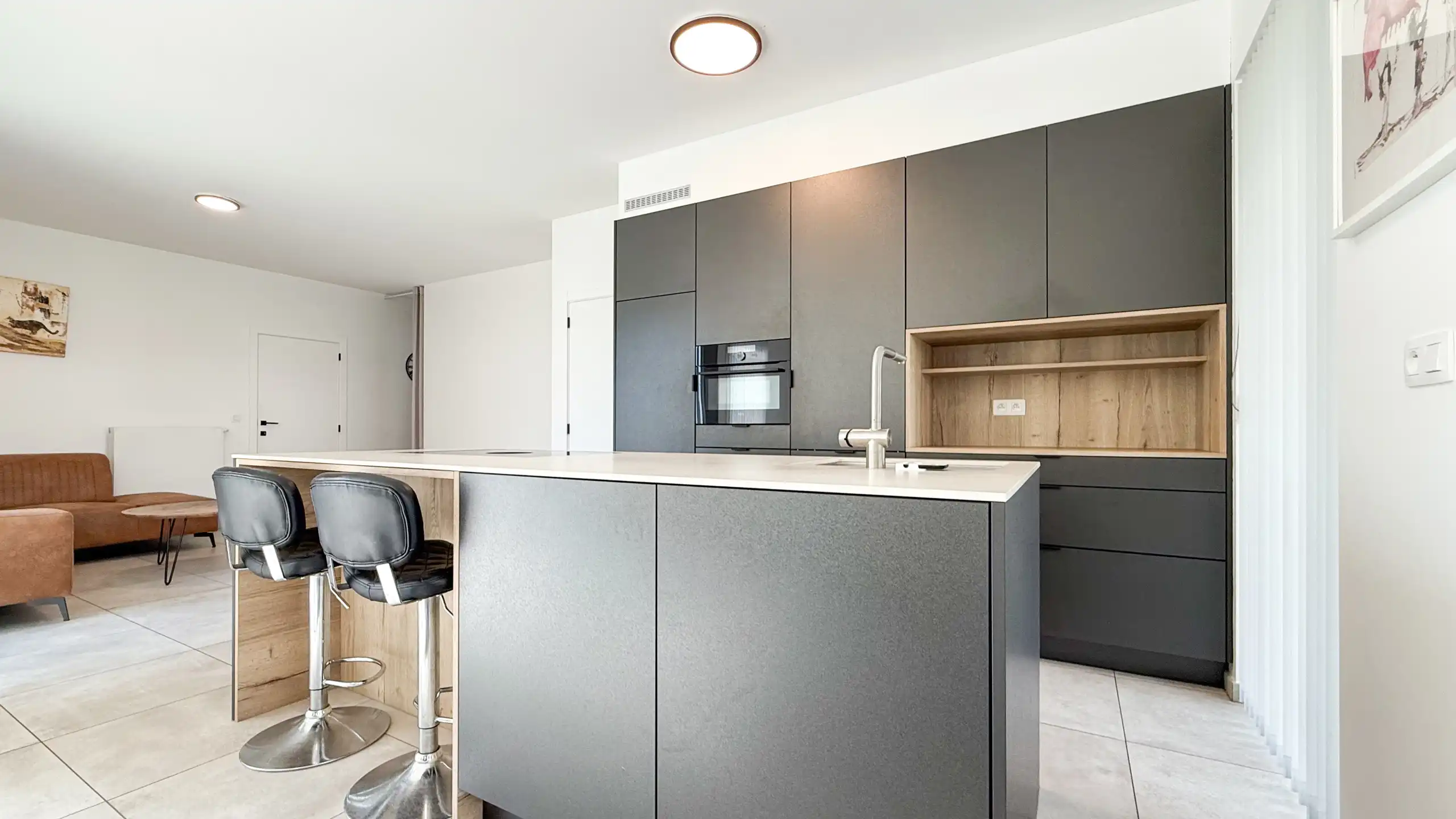 Instapklare energiezuinige woning (2020) met tuin en carport foto 21