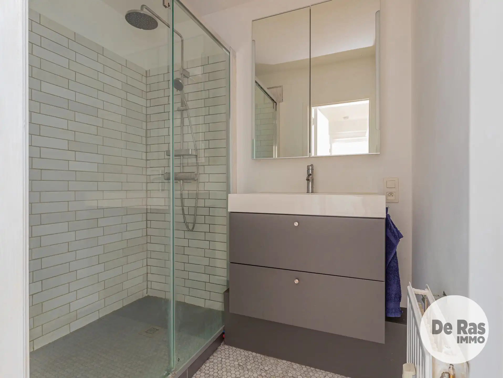 GENT - Instapklaar appartement met 2 kamers en ruim terras foto 13