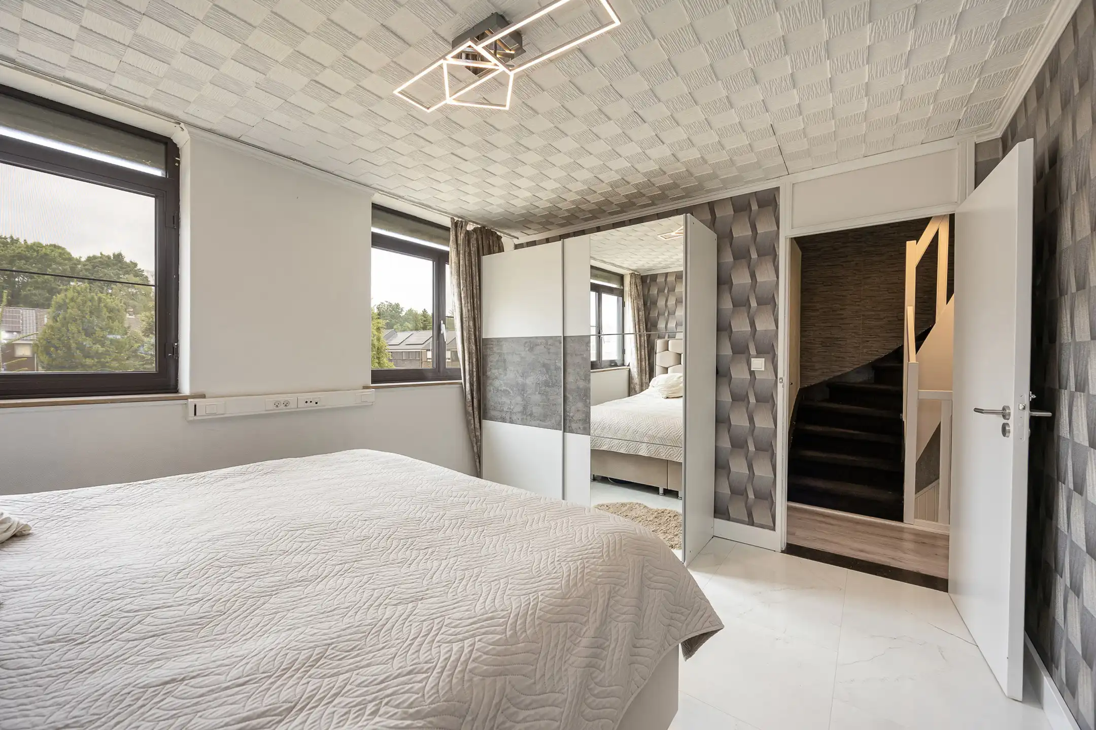Goed gelegen, instapklare gezinswoning met 5 slpk te Ravels foto 17