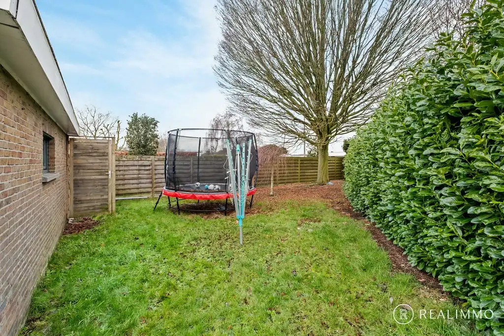 Instapklare halfopen bebouwing op 359 m² te Moen foto 15