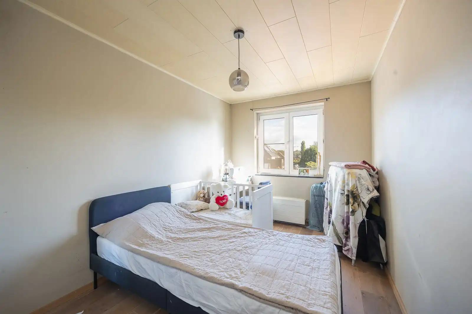 Centraal gelegen appartement met 2 slaapkamers en een autostaanplaats. foto 9