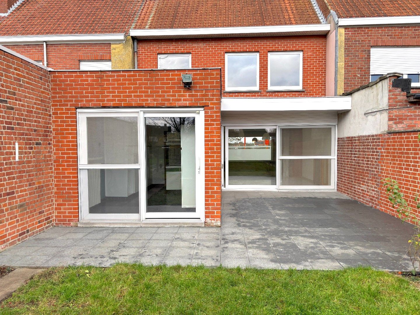 Ruime woning met tuin en garage! foto 14