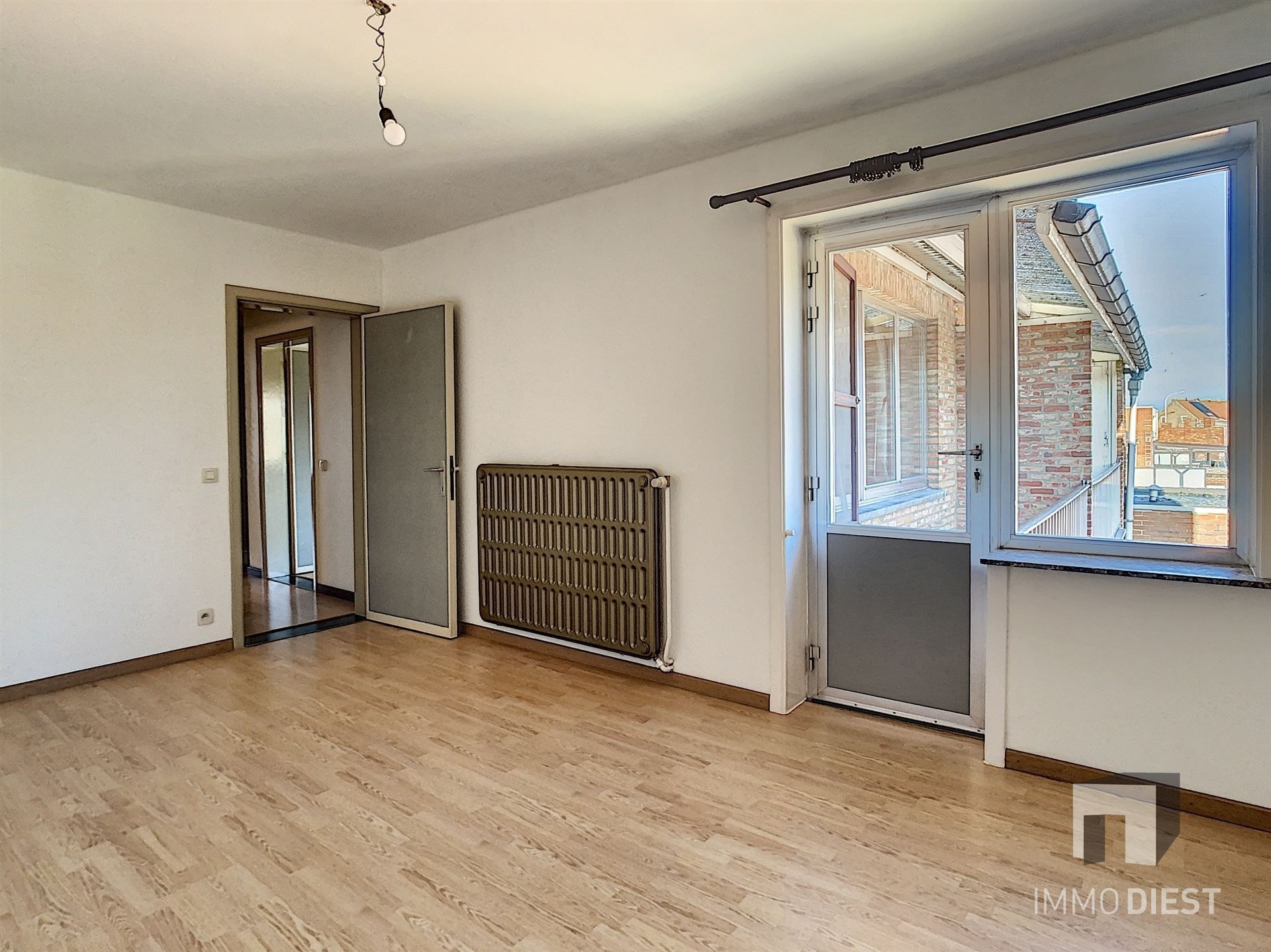 Zeer goed gelegen appartement op de 2de verdieping vlakbij winkels, scholen en station!   foto 8