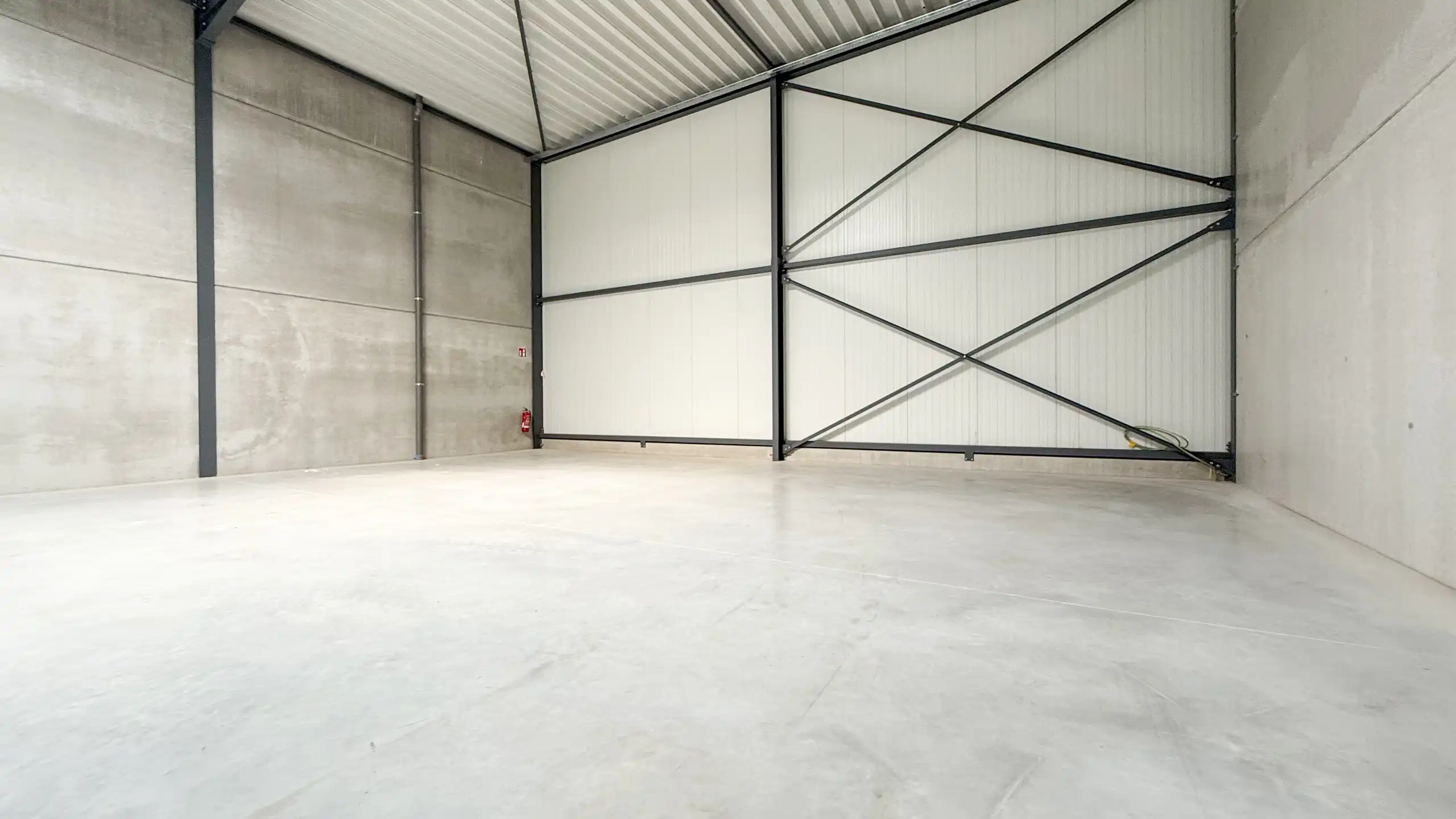 Nieuwbouw KMO-unit van 216 m² op topligging in Beringen! foto 6