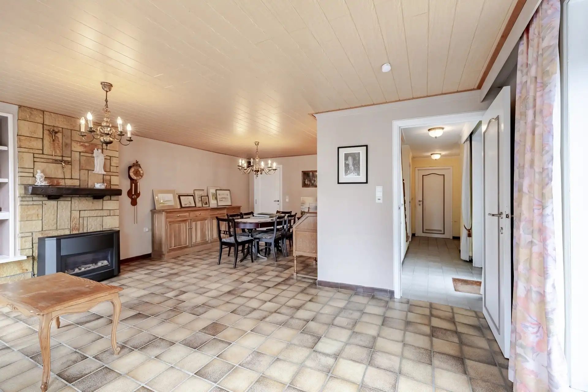 Te renoveren woning op toplocatie! foto 8