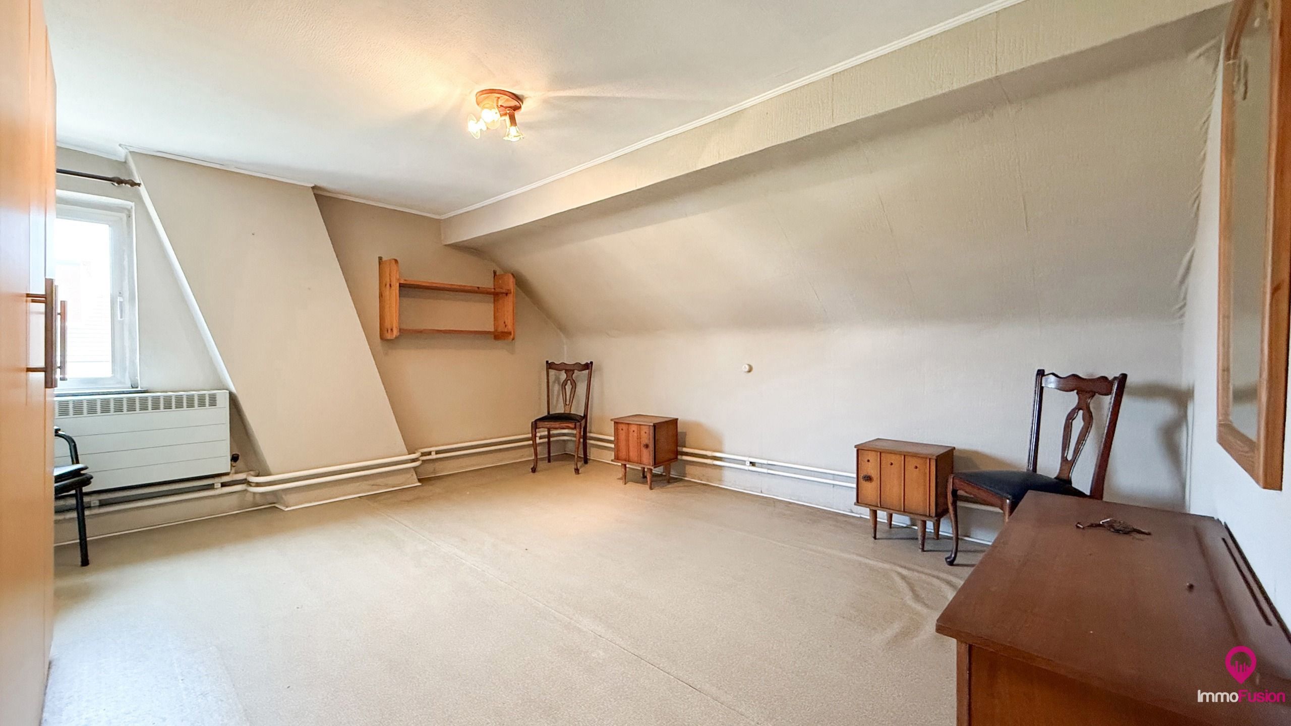 Ruime boerderij op ±33a met stallen en renovatiepotentieel! foto 15