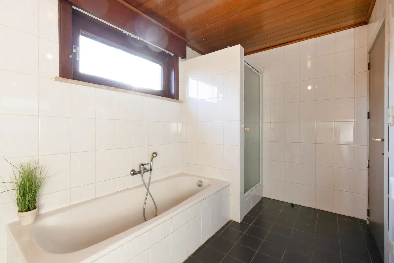 Vrijstaande woning met licht, ruimte en veel potentieel foto 13