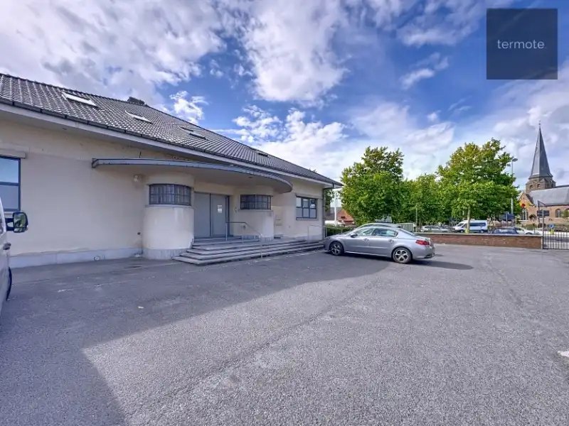 kantoor-/handelsruimte foto {{pictureIndex}}