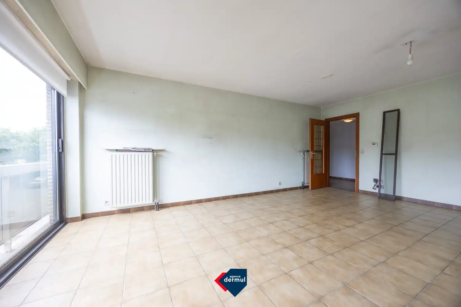 RUIM APPARTEMENT MET GARAGE foto 6