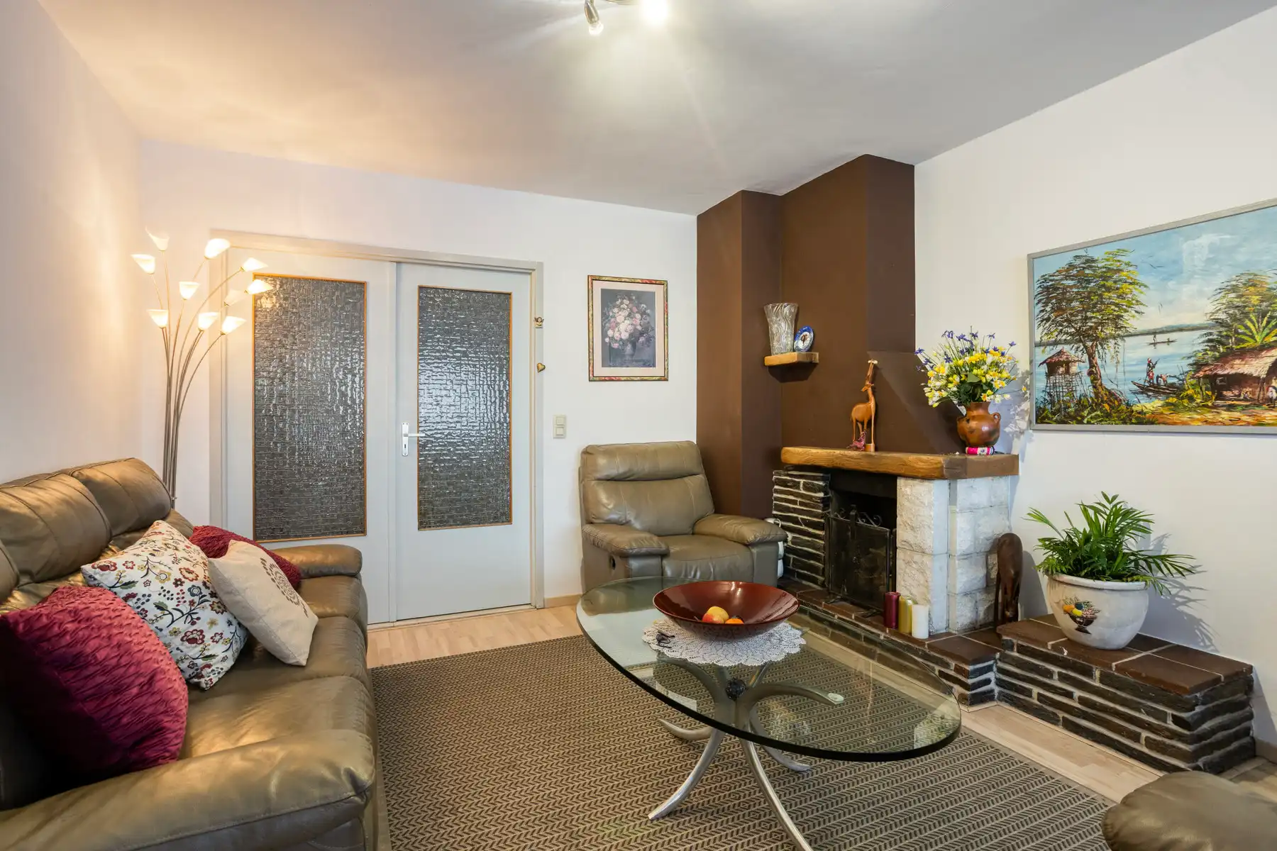 Ruim 3-slaapkamerappartement met terras foto 2