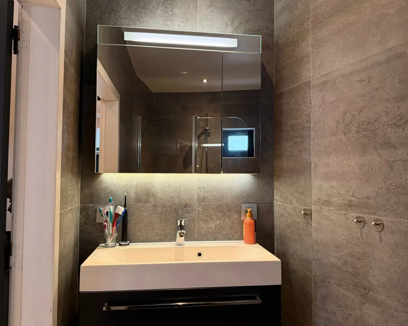 Charmante woning met 4 kamers. foto 6