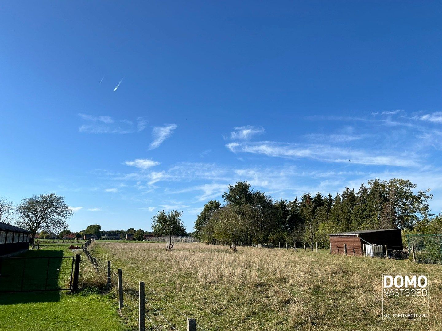 Landbouwgrond met mogelijkheid tot gedeeltelijke verkaveling  foto {{pictureIndex}}