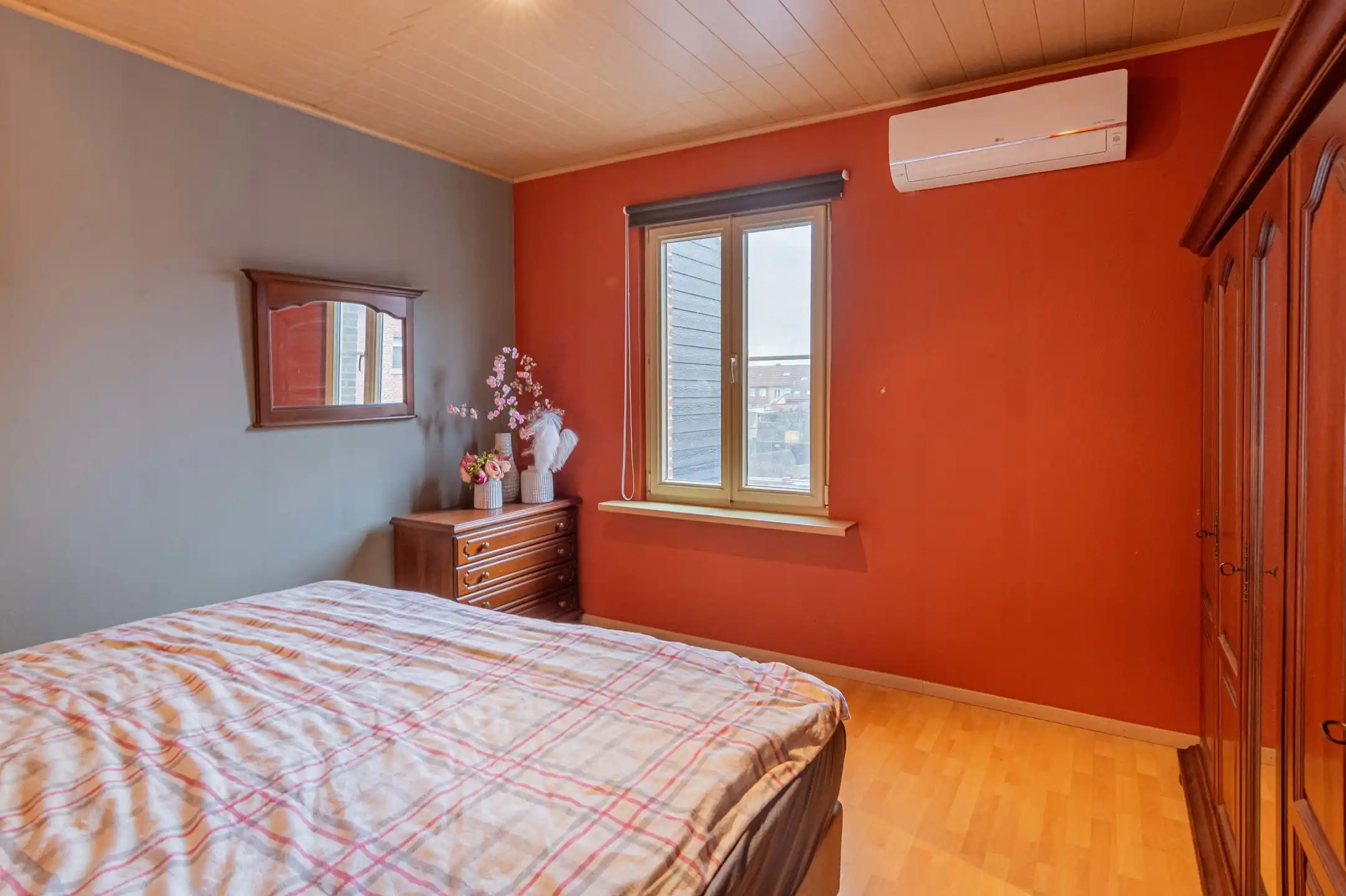 Gezellige woning op centrale locatie met dubbele garage!  foto 13