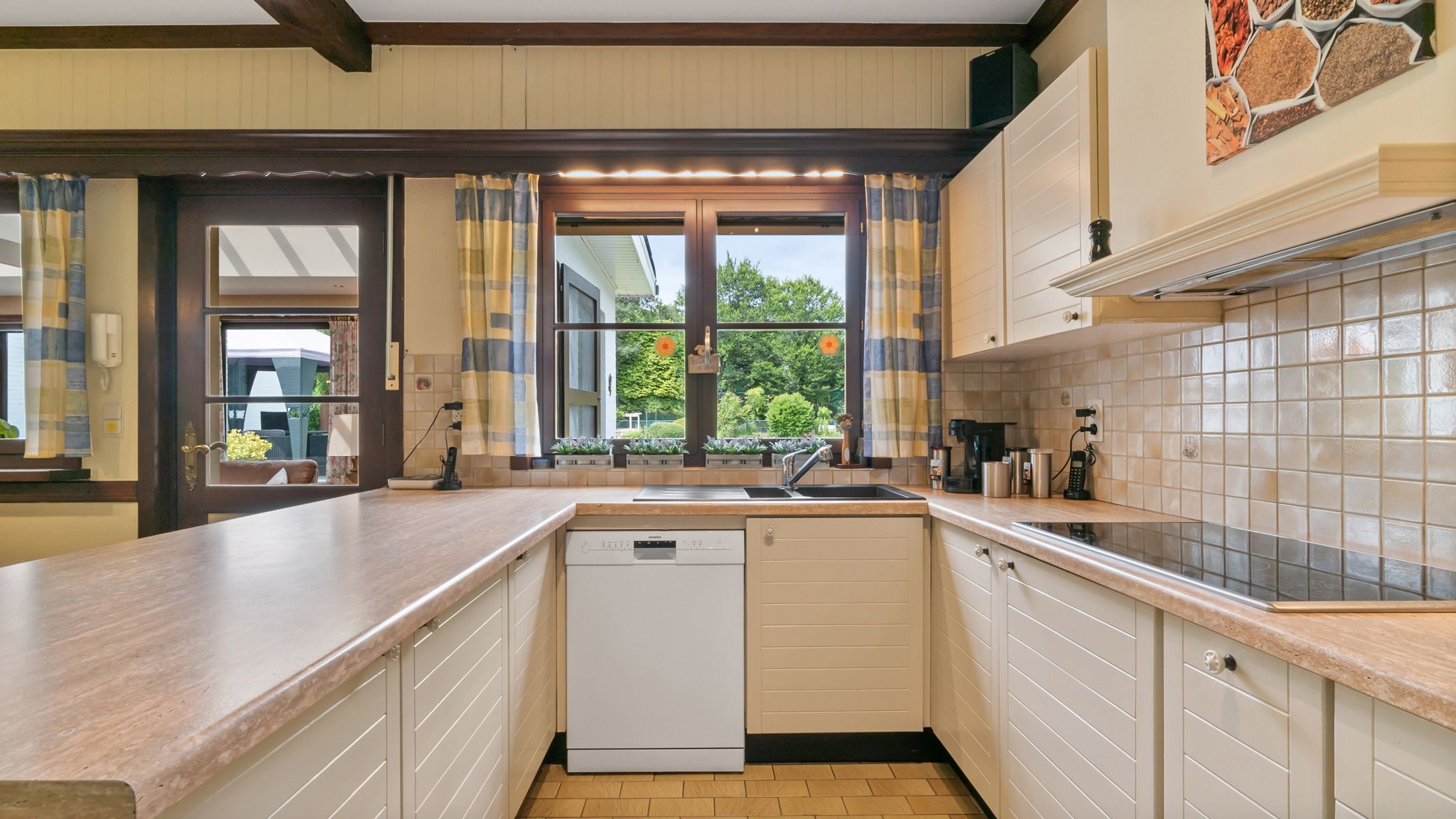 Ruime villa nabij het park van Schilde op ca. 3669 m². foto 11