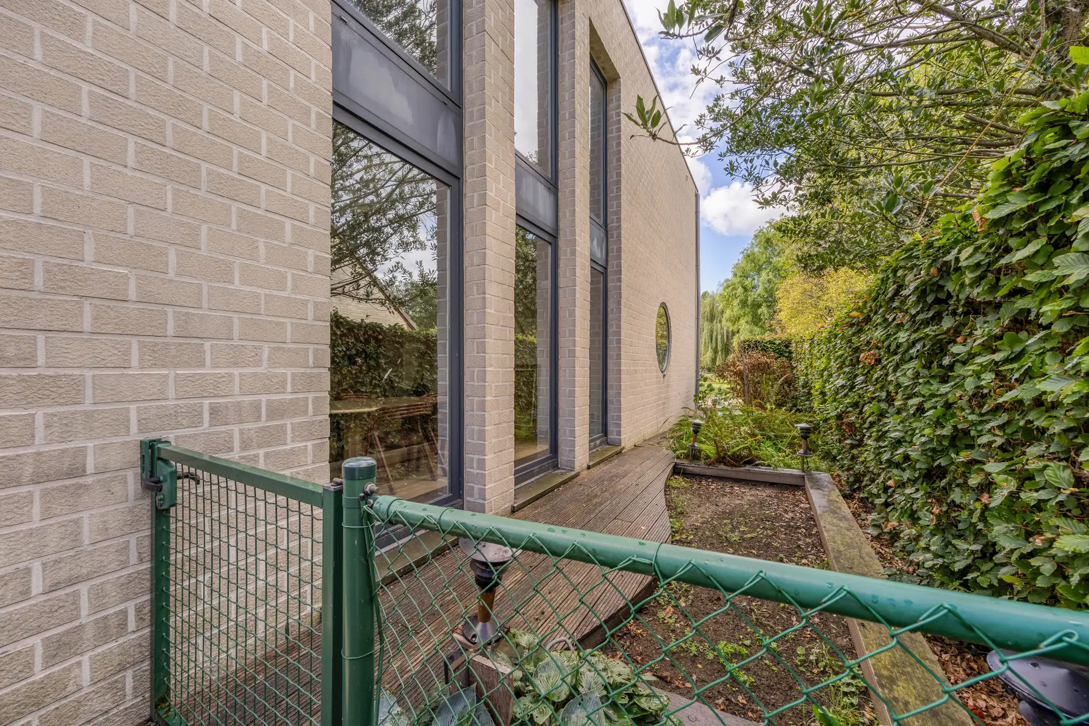 Ruime villa met prachtig groen verzicht foto 16