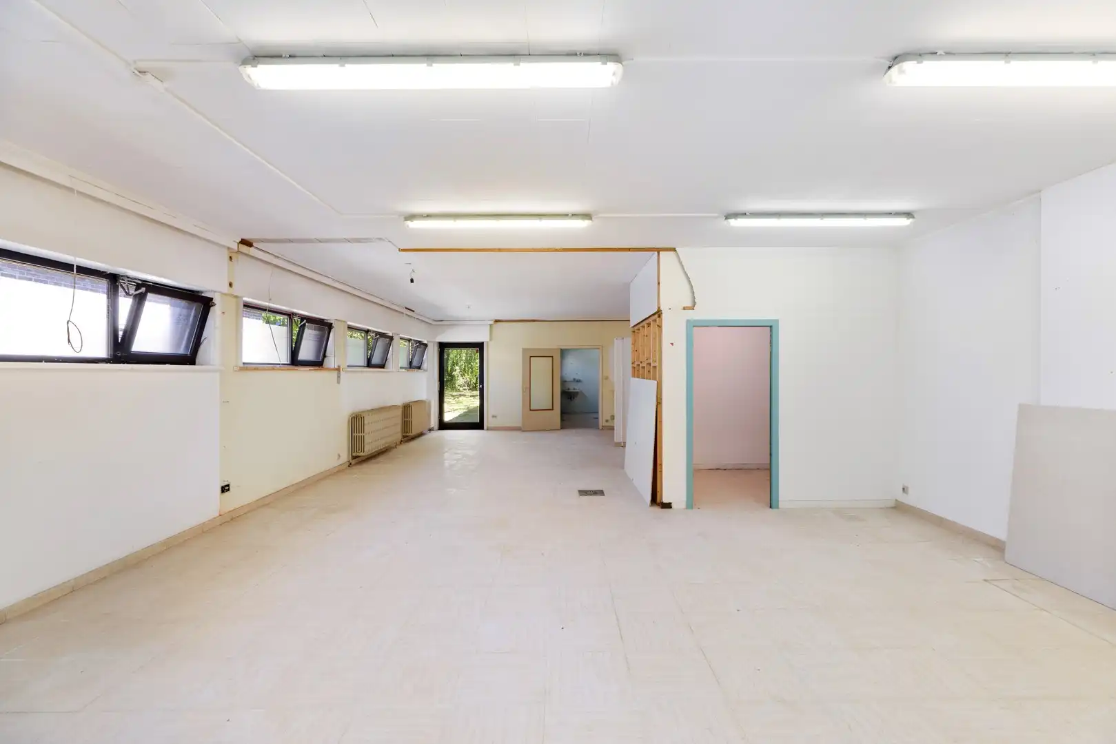 Ruime gezinswoning met 6 slaapkamers foto 26