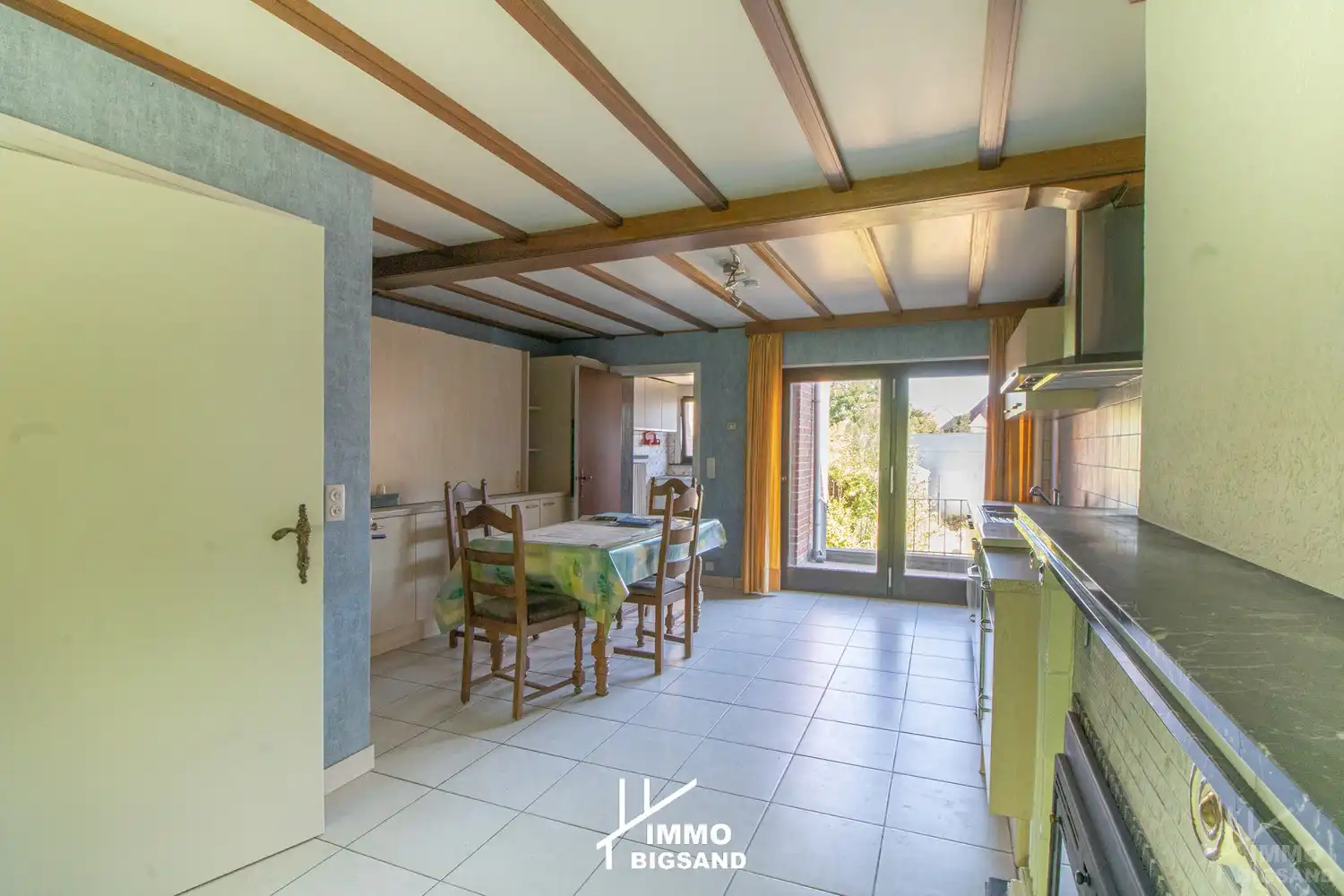 Een ruime gezinswoning (voorheen twee woningen) met 3 slaapkamers en garage met ruime tuin foto 11