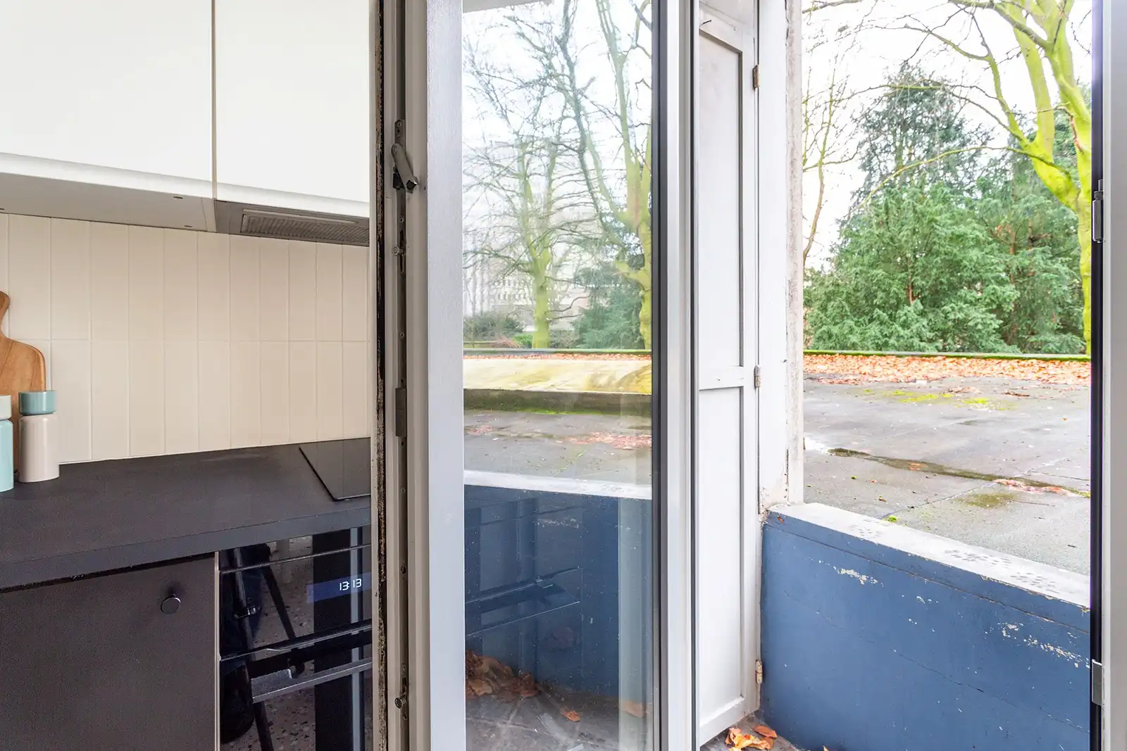 Moderne, lichtrijke studio op rustige locatie met groen uitzicht foto 8