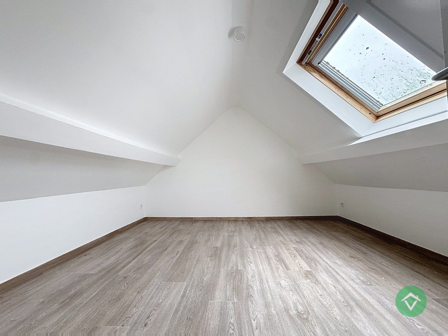 Instapklare woning met 4 slaapkamers te Koekelare foto 15