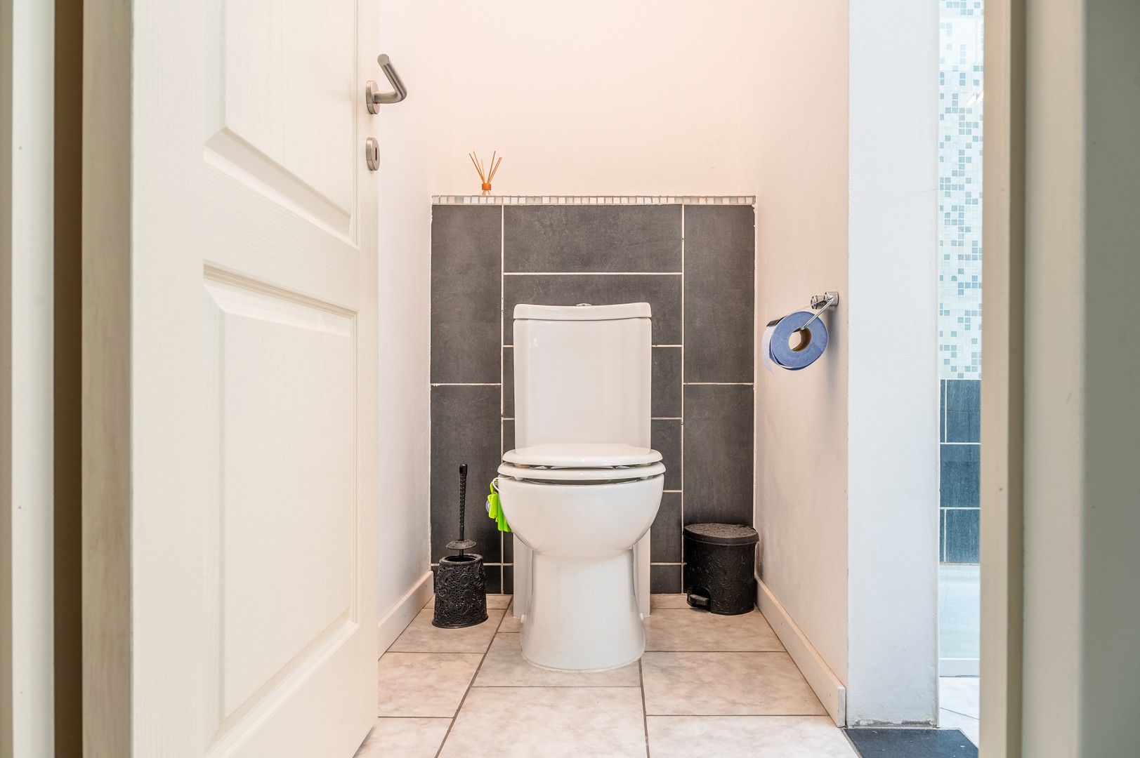 Recent gerenoveerde woning met 3 slaapkamers en tuin foto 11