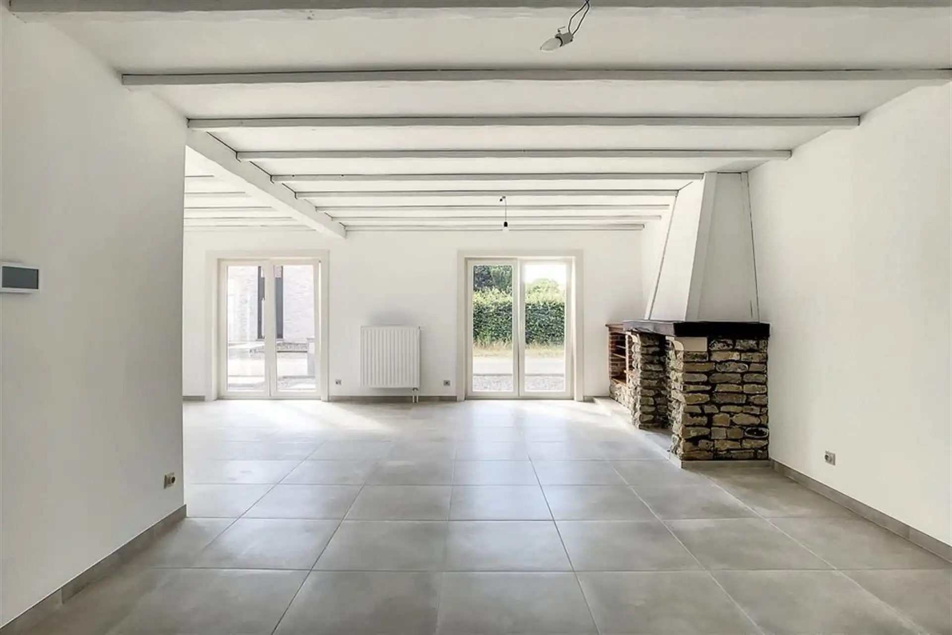 Instapklare half-open bebouwing met 3 slaapkamers en tuin foto 4