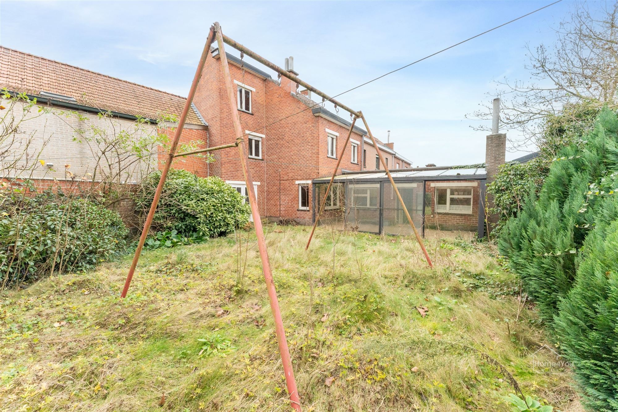 Ruime rijwoning met potentieel op het dorp!  foto 19