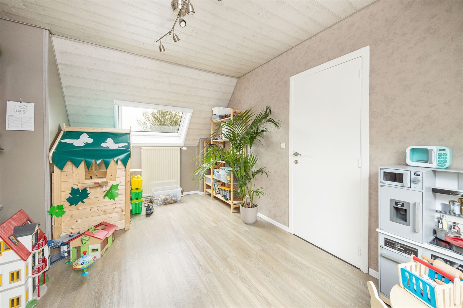 Woning met praktijkruimte! foto 15