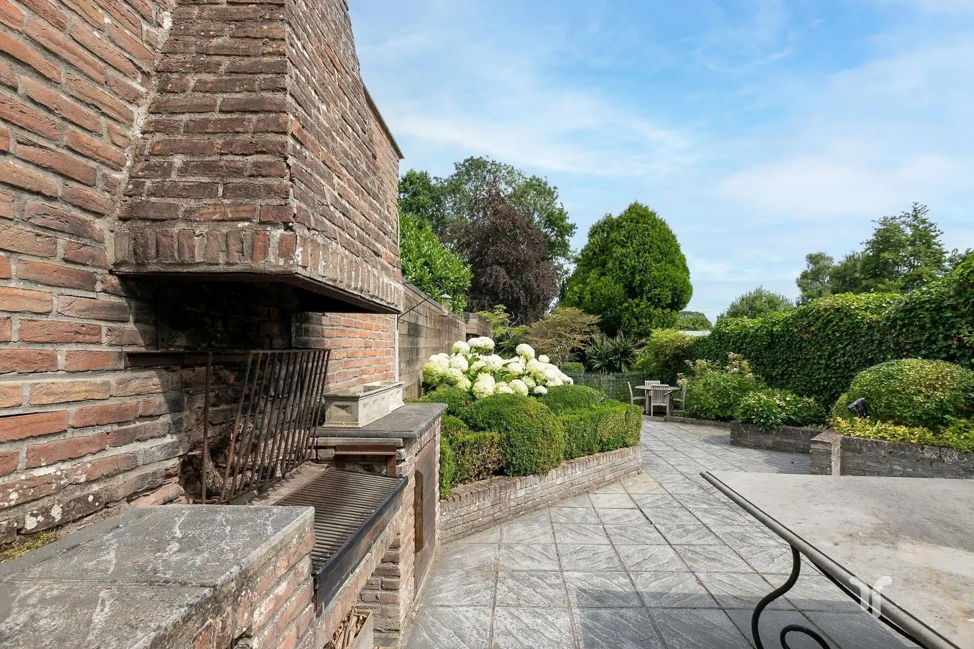 Instapklaar pand, met tal van mogelijkheden, met ruime tuin en uitweg. foto 13