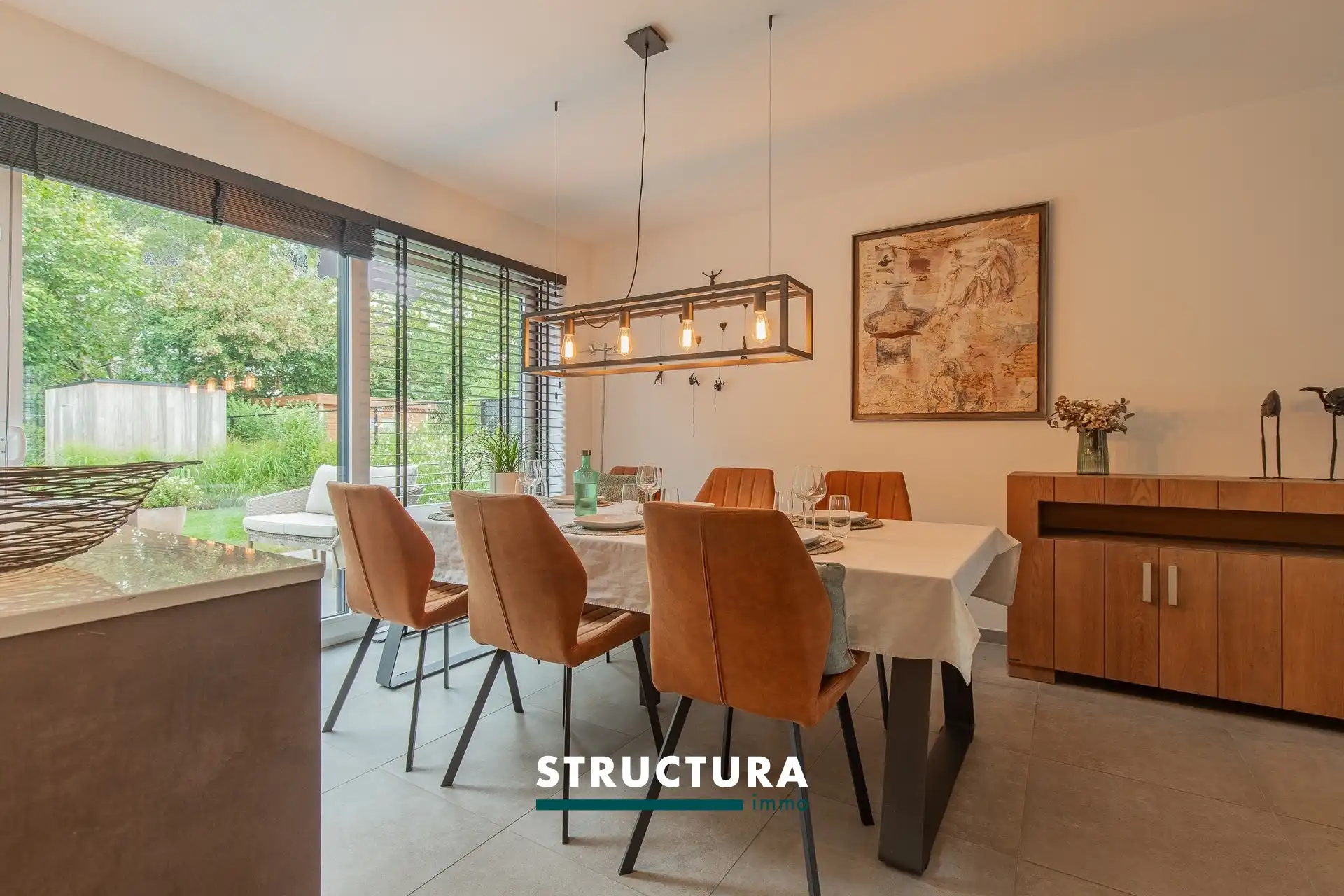 Volledig instapklare woning met 3slpk's, tuin en carport foto 10