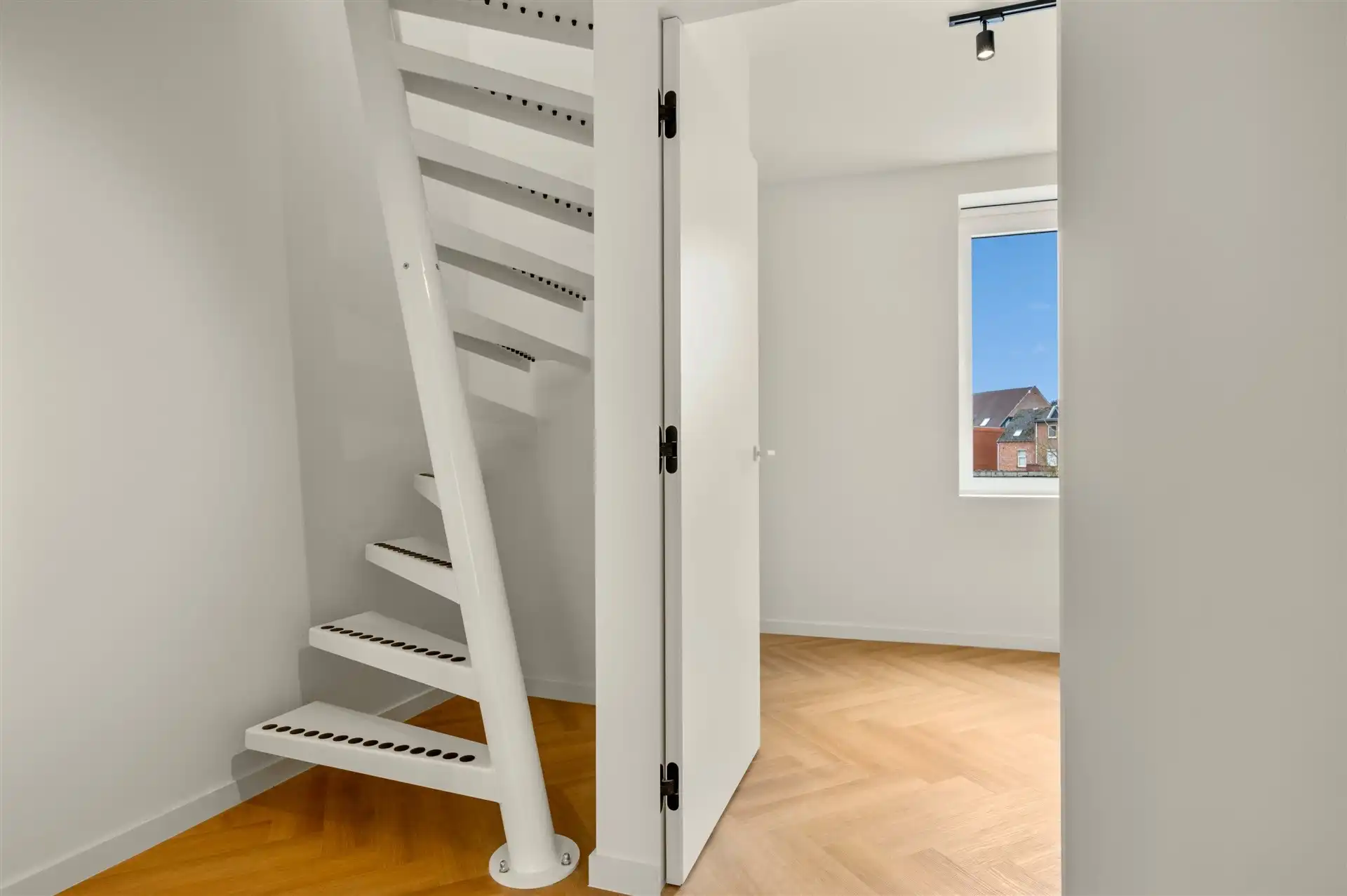 Knappe energiezuinige woning met 3 slpks en stadstuintje foto 16