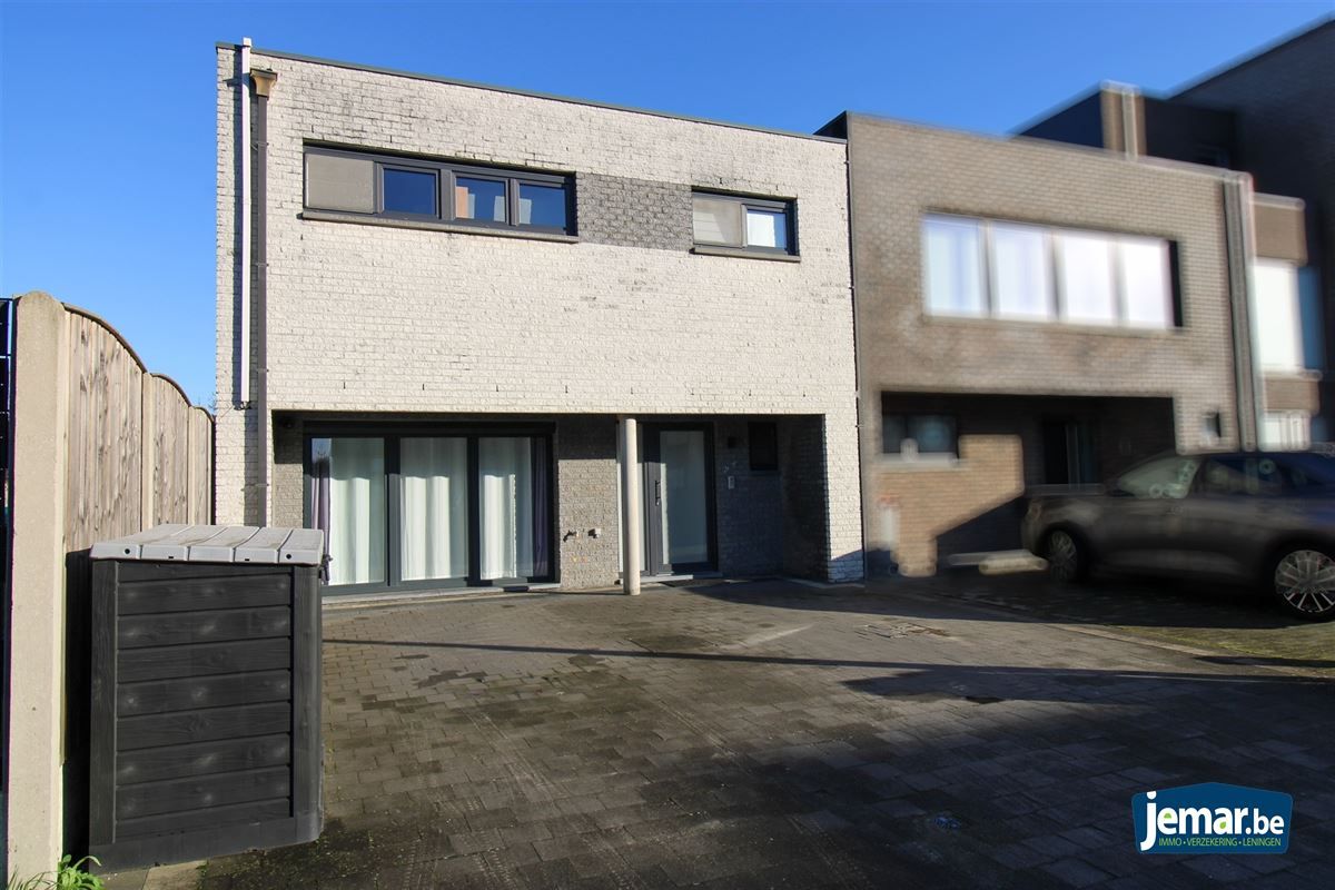 Moderne, energiezuinige woning in rustige omgeving te Maasmechelen! foto 2