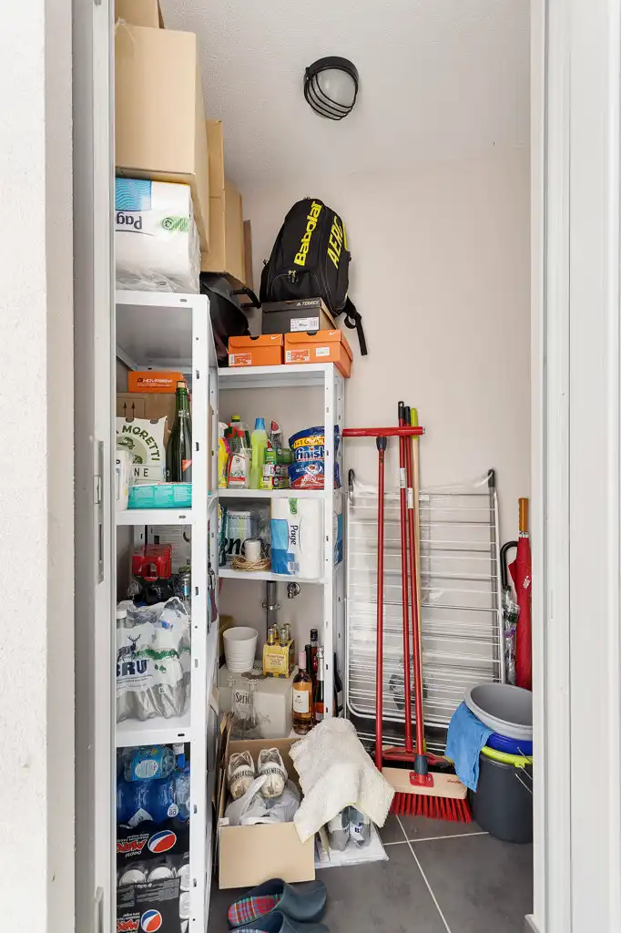 Appartement in goede staat met overdekte autostaanplaats foto 9