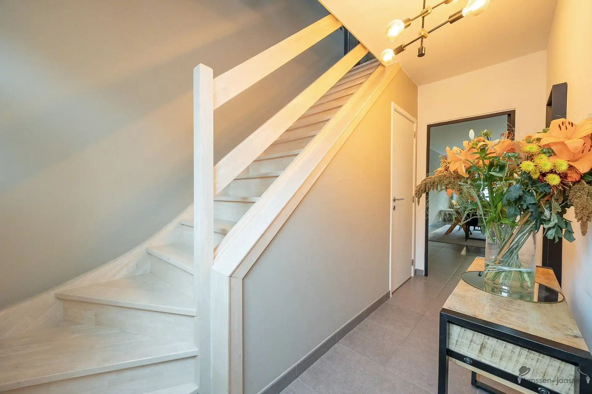 Mooi afgewerkte en ruime energiezuinige woning  foto 2