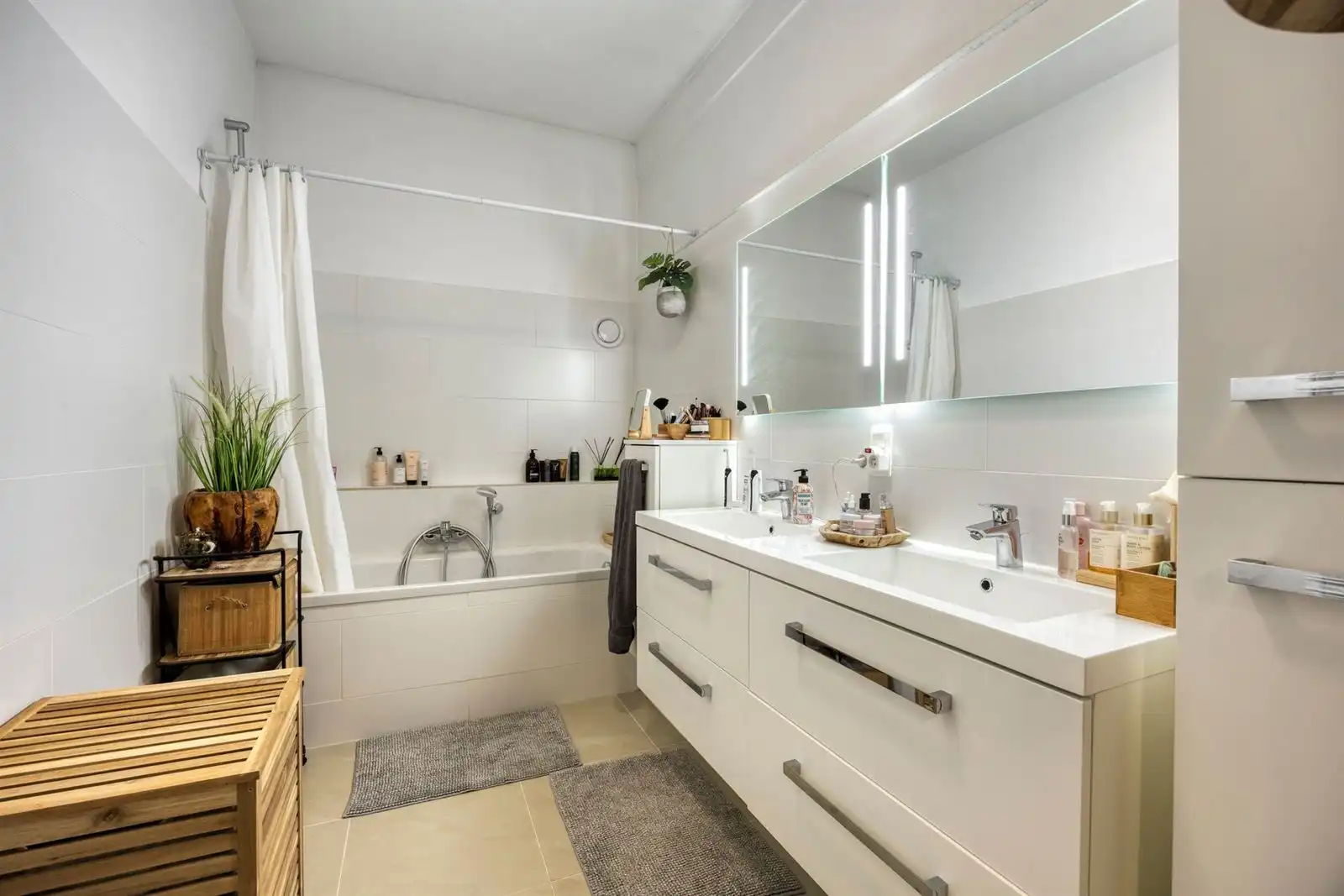 Ruim appartement te koop met 2 slaapkamers foto 14