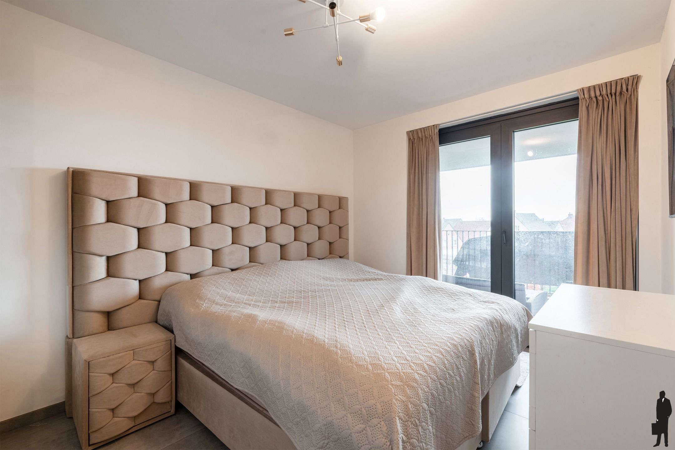Mooi, instapklaar 2 slpk. appartement in "De zagerij" te Minderhout. foto 11