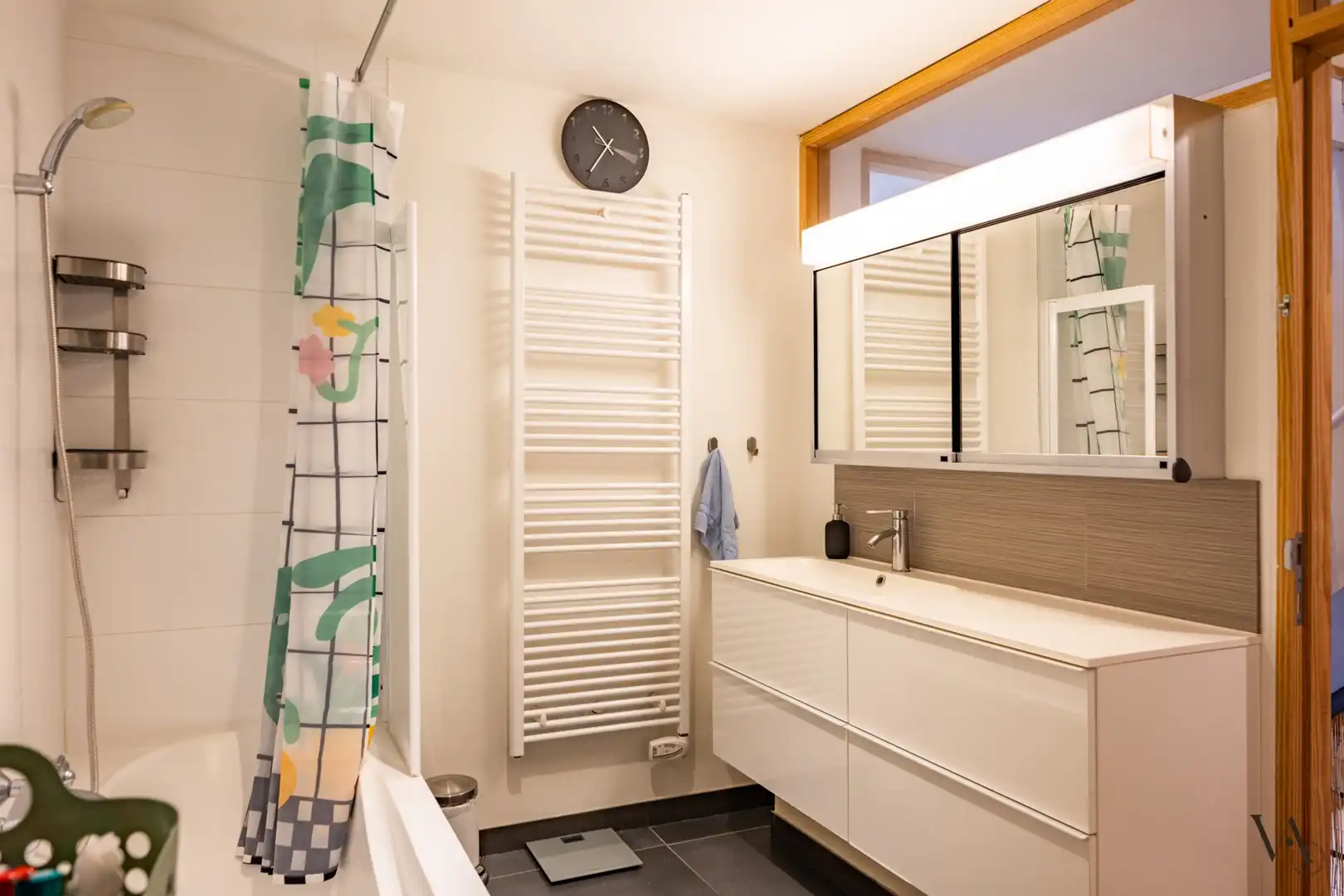 Energiezuinige rijwoning met 4 slaapkamers en tuintje foto 8