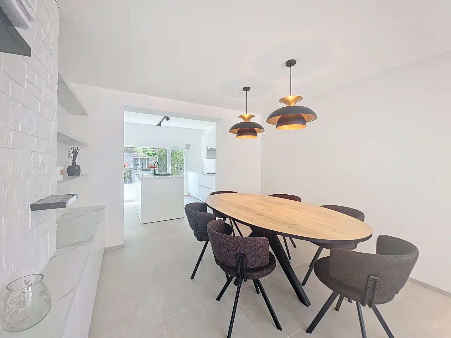 Gerenoveerde gezinswoning met tuin en garage te Nieuwpoort-Stad foto 3