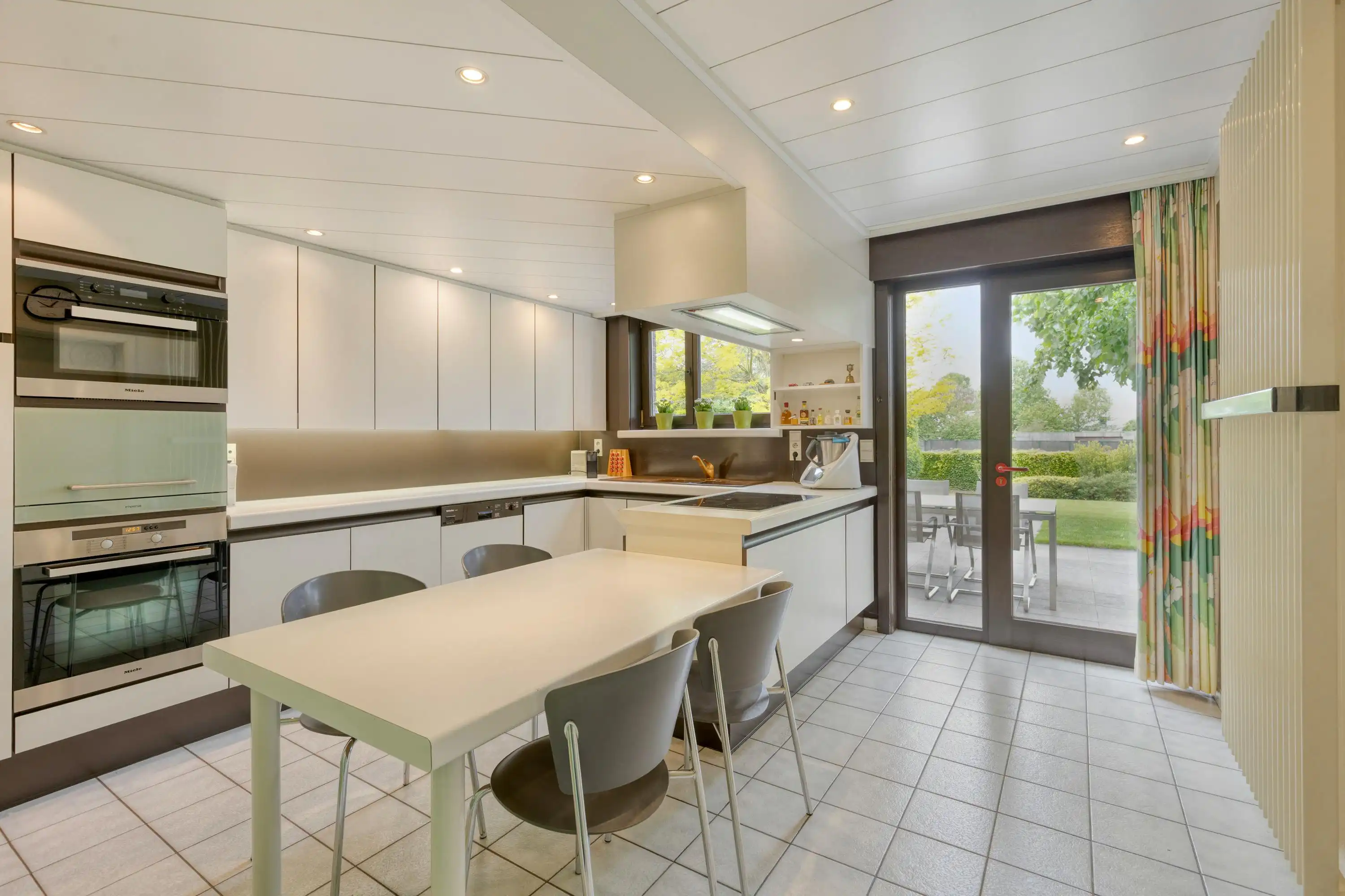 Alleenstaand huis op gunstige ligging te koop in Waregem foto 6