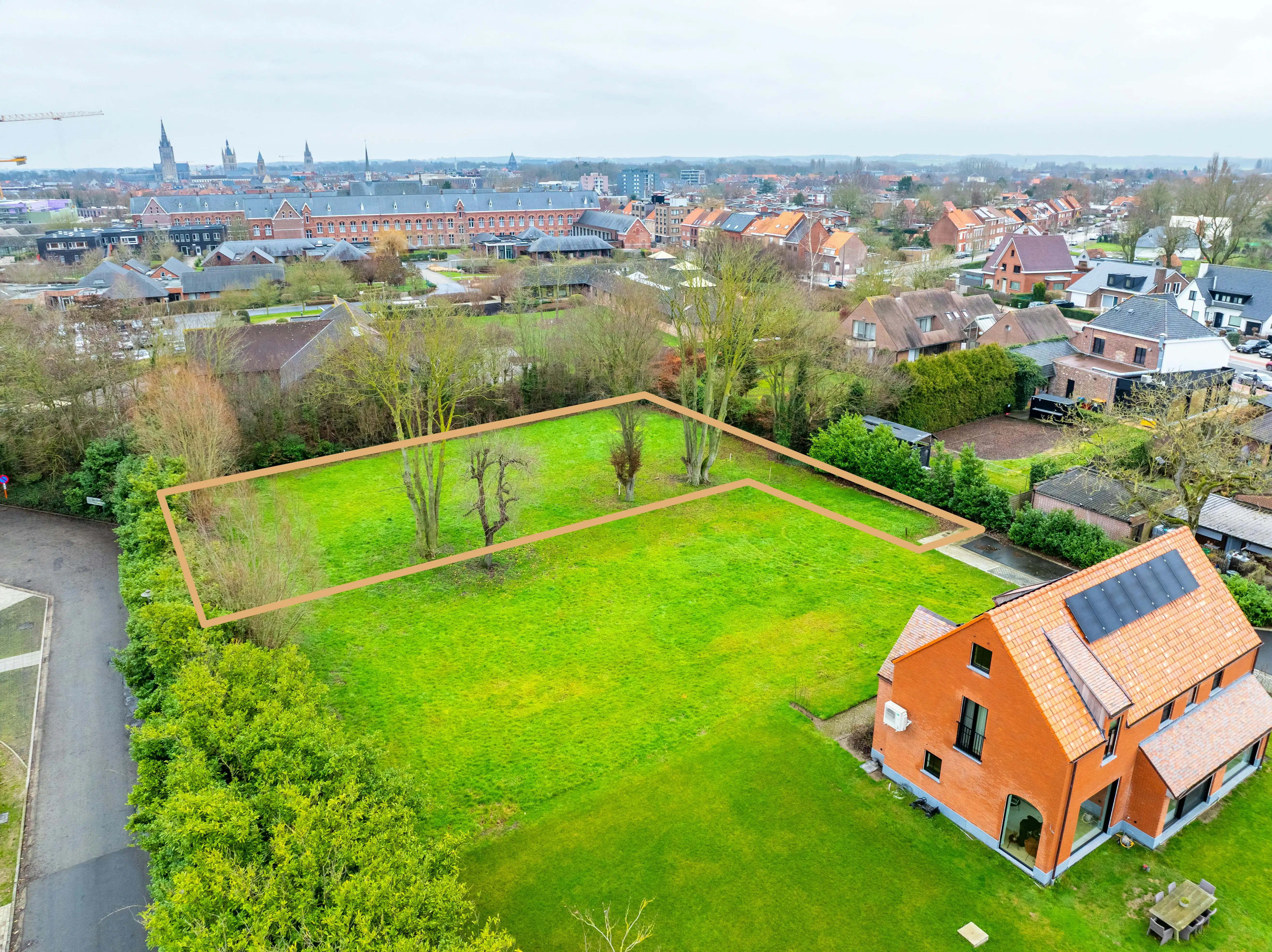 Exclusief stuk bouwgrond van 1.536m² te koop in Ieper foto 8