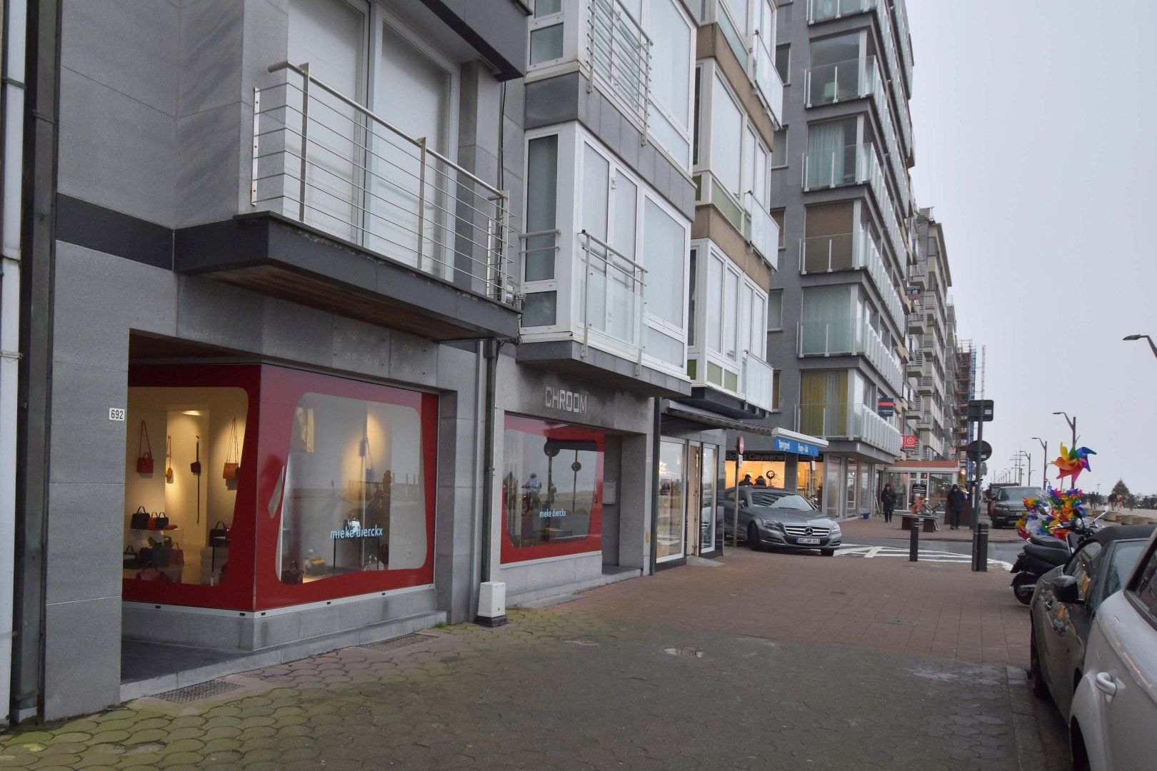 Handelspand inclusief met een studio, mooi gelegen aan de Zeedijk nabij het Driehoeksplein  foto 2