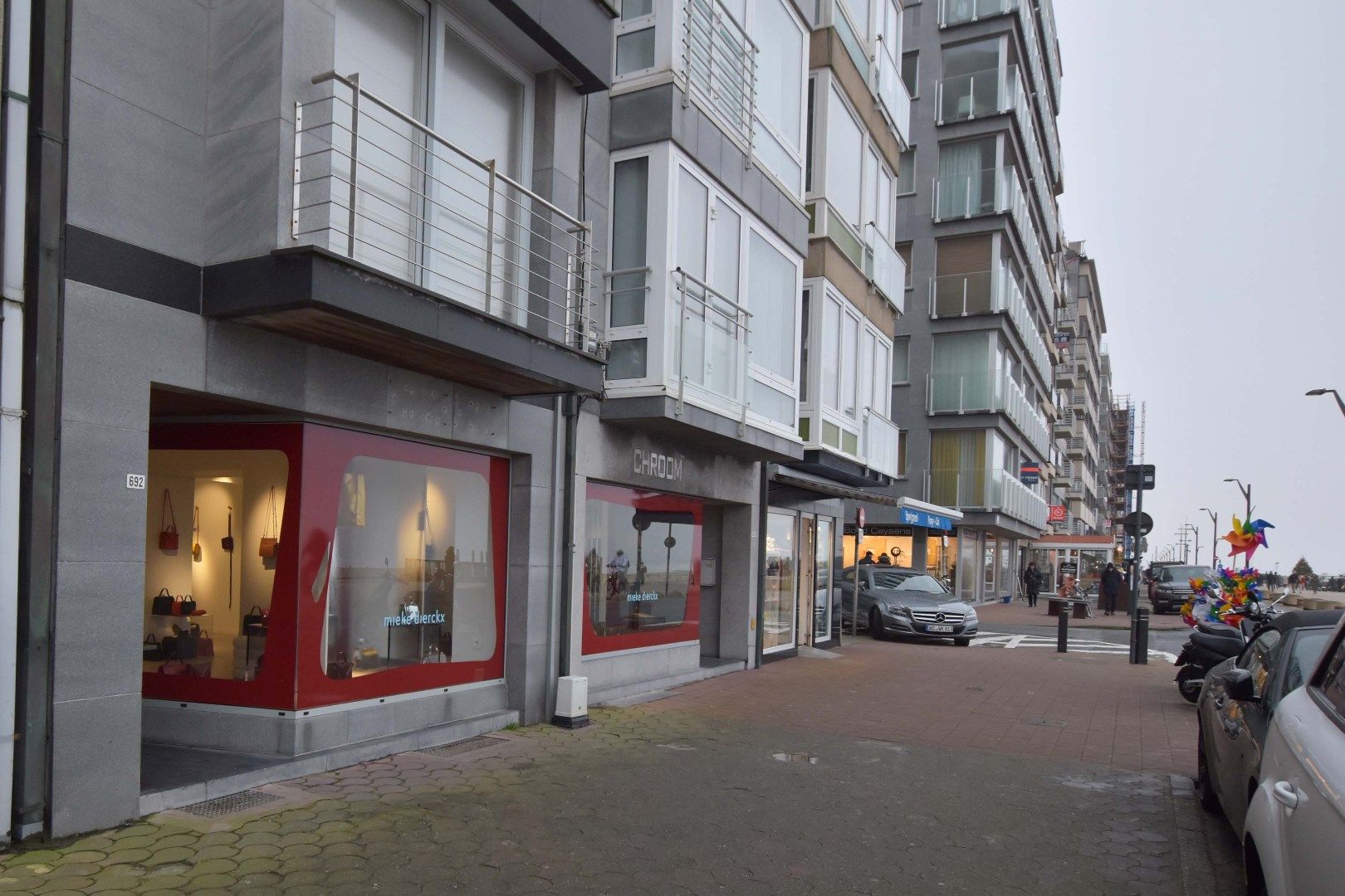 Handelspand inclusief met een studio, uiterst centraal gelegen aan de Zeedijk en nabij het Driehoeksplein  foto 10