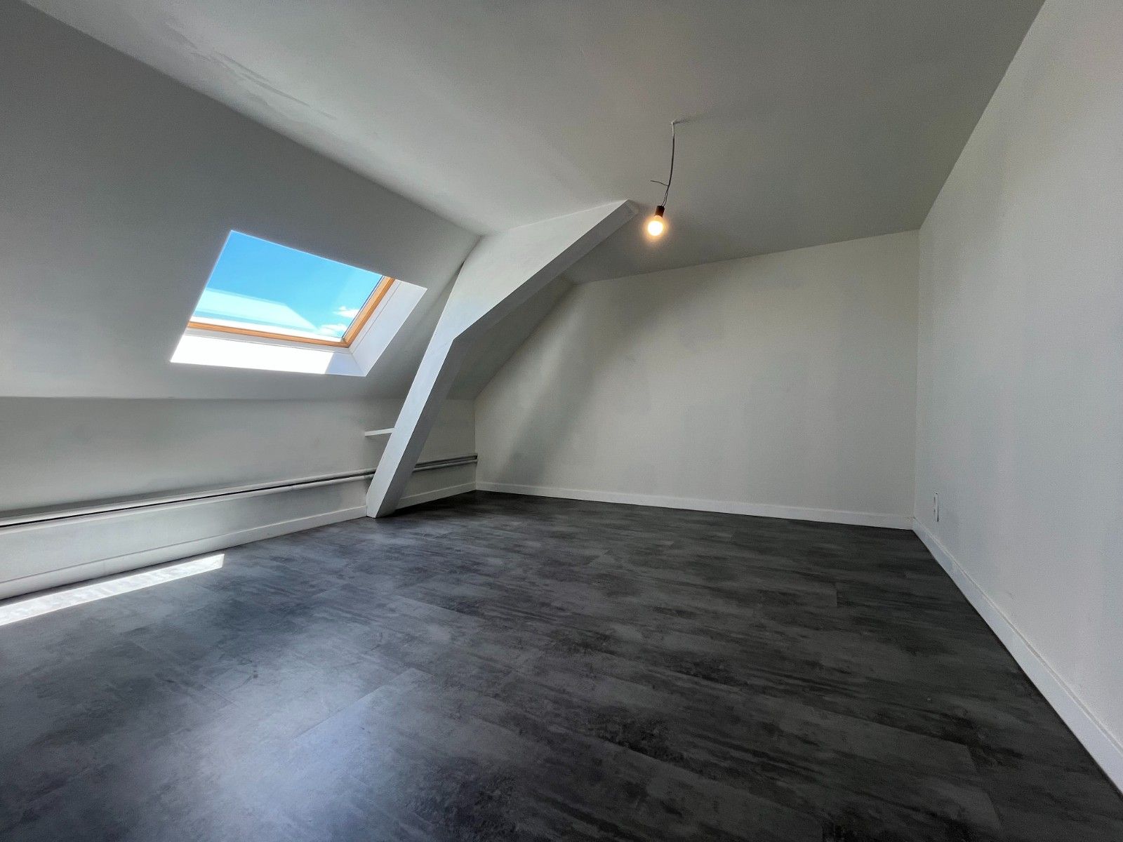Te Huur: Karaktervolle, gerenoveerde woning met 6 slaapkamers in Kruisem foto 2