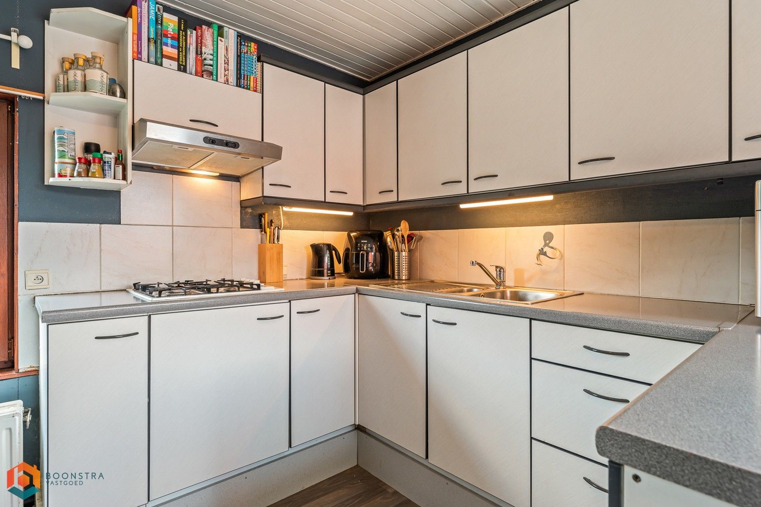 Woning met 3 slpkrs op ruim perceel (1759m²) foto 10