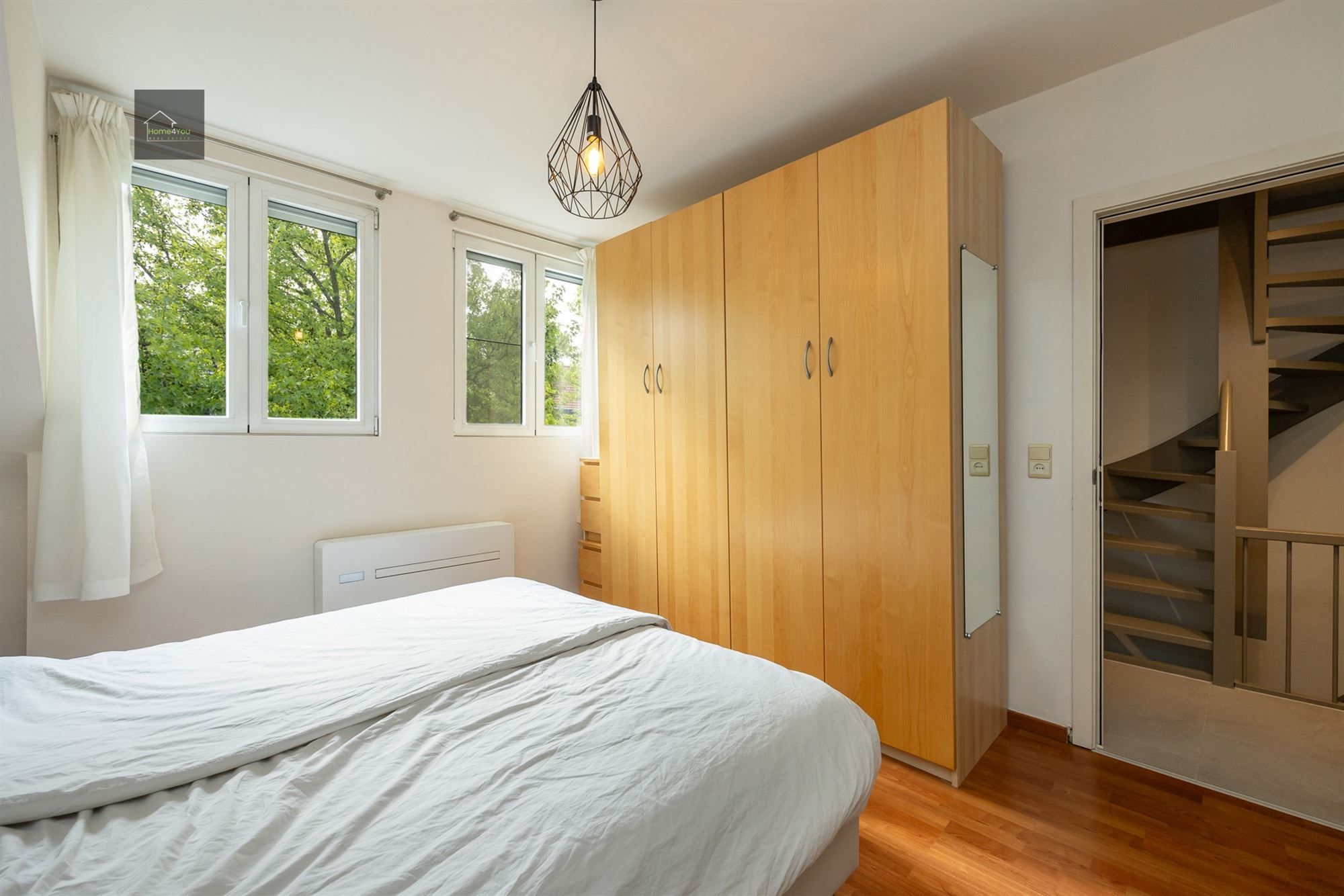 Instapklare woning met zonnepanelen op TOP locatie foto 21
