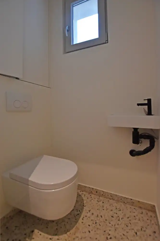 Zeer mooi gerenoveerd één-slaapkamer appartement met terras te Deurne. foto 6