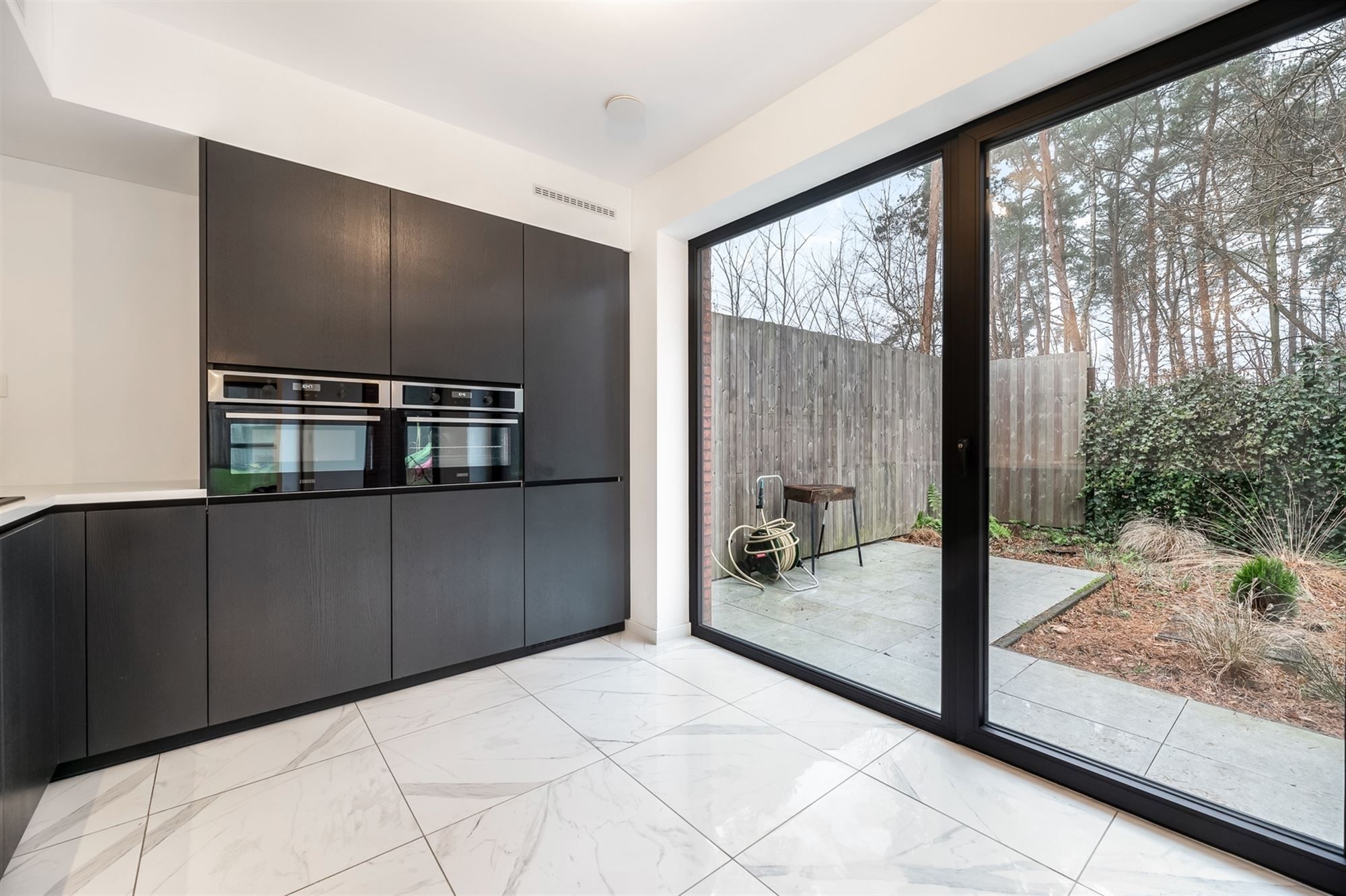 RECENTE, RUIME, ENERGIEZUINIGE WONING MET MOGELIJKHEID TOT APPARTEMENT OP ZOLDERVERDIEPING foto 11