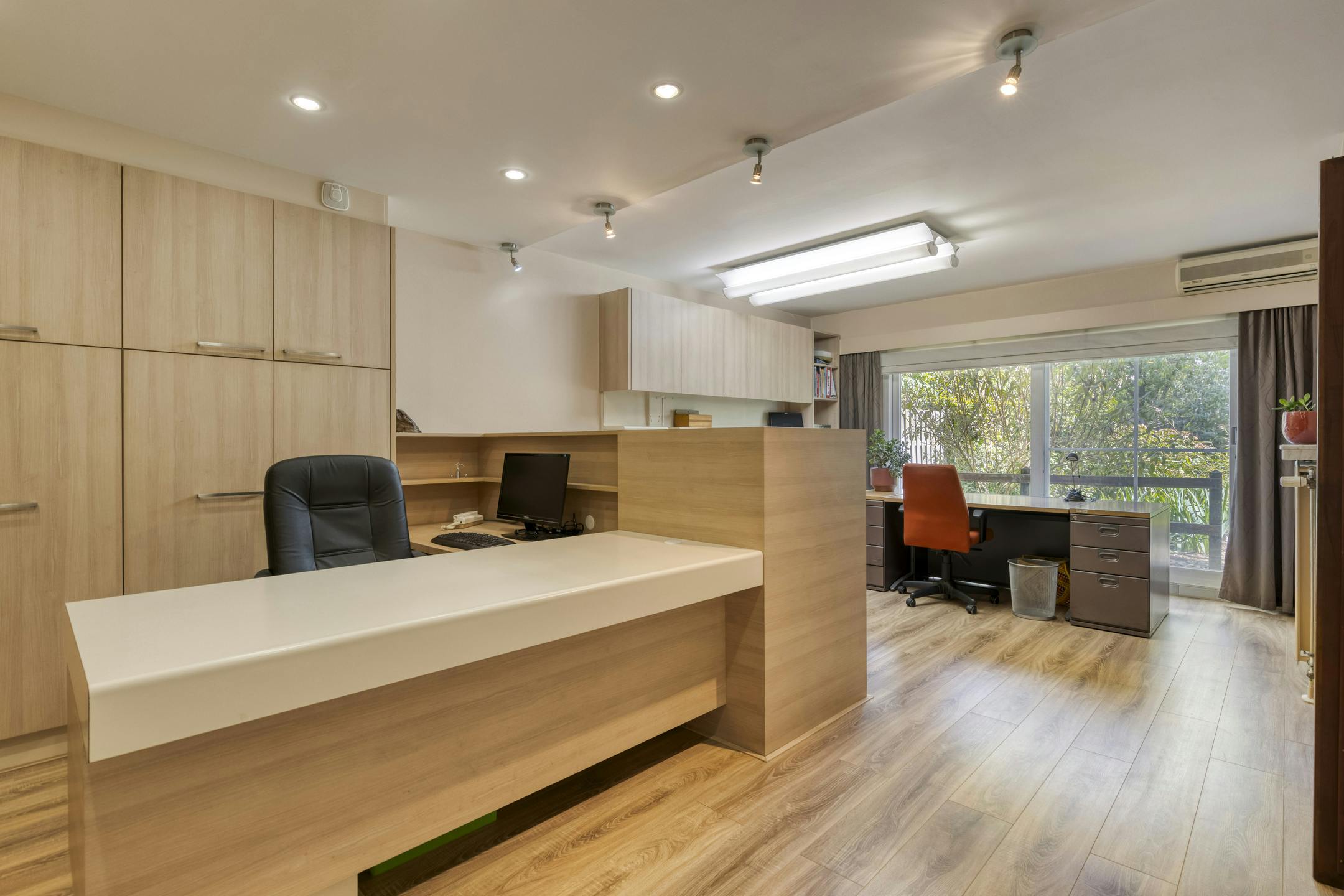 Uitzonderlijk huis met 6 slaapkamers te koop in Merksem foto 3