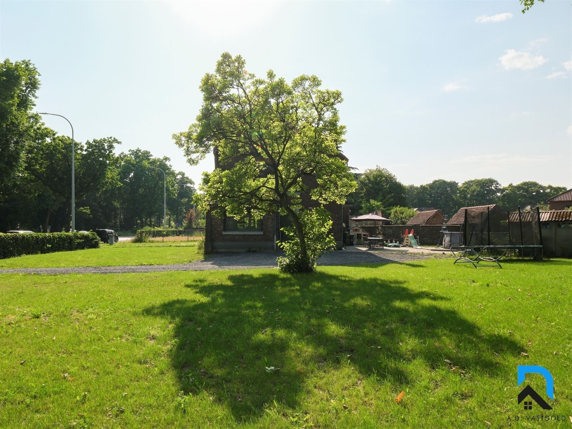 Woning met 5 slaapkamers op riant hoekperceel foto 21