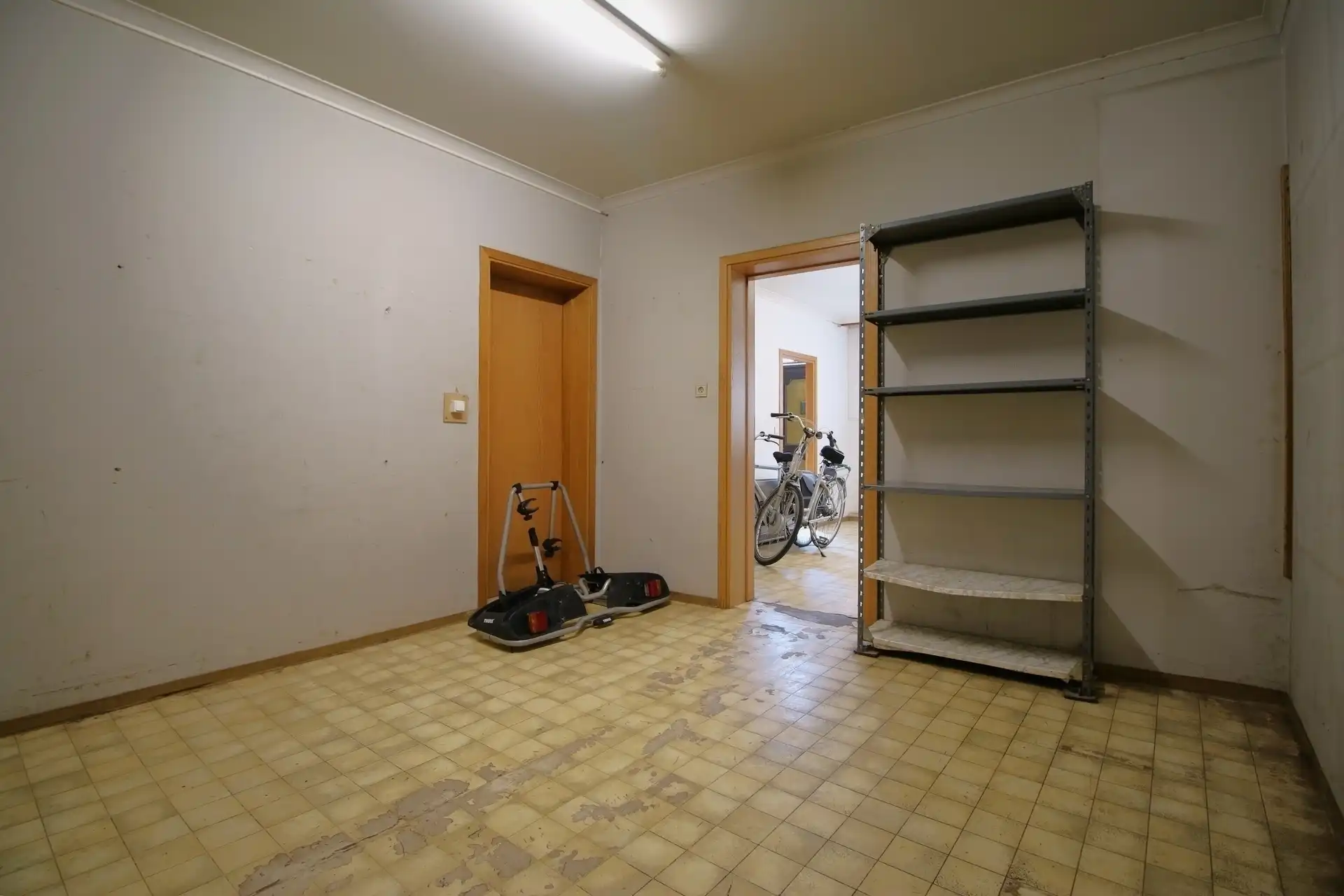 Te renoveren woning in het centrum foto 21
