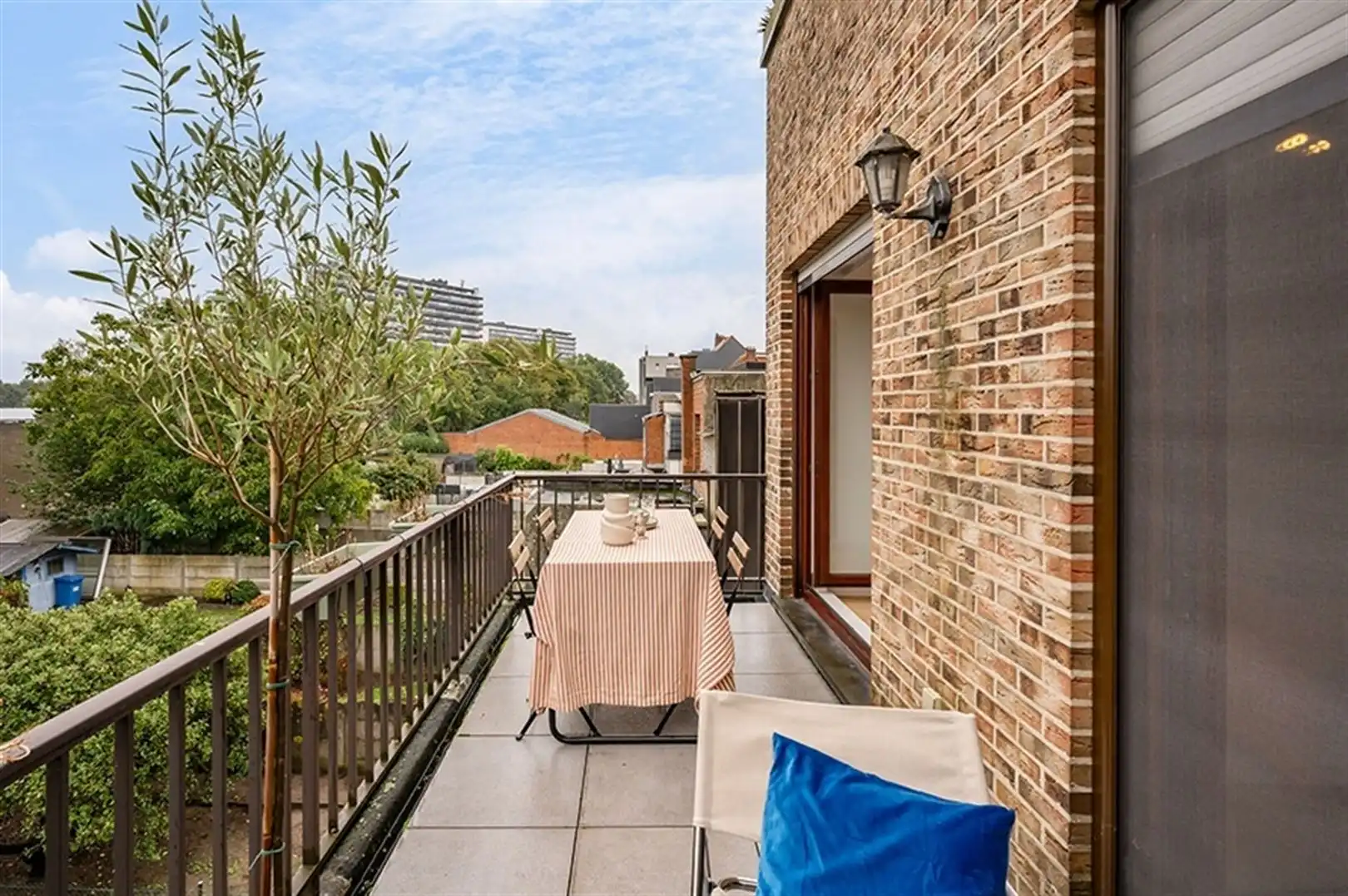 Instapklaar appartement met 2 grote slaapkamers, terras en garagebox foto 21